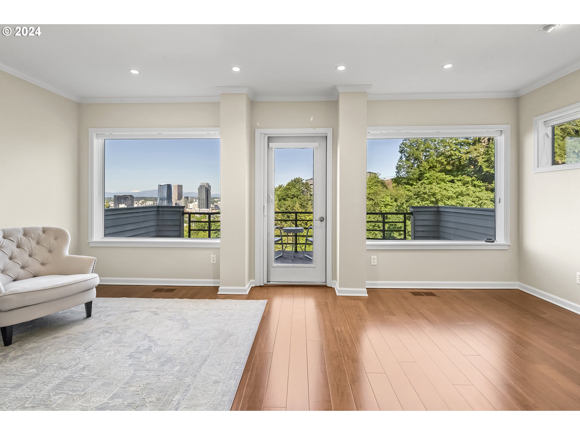 1673 SW MONTGOMERY Dr C