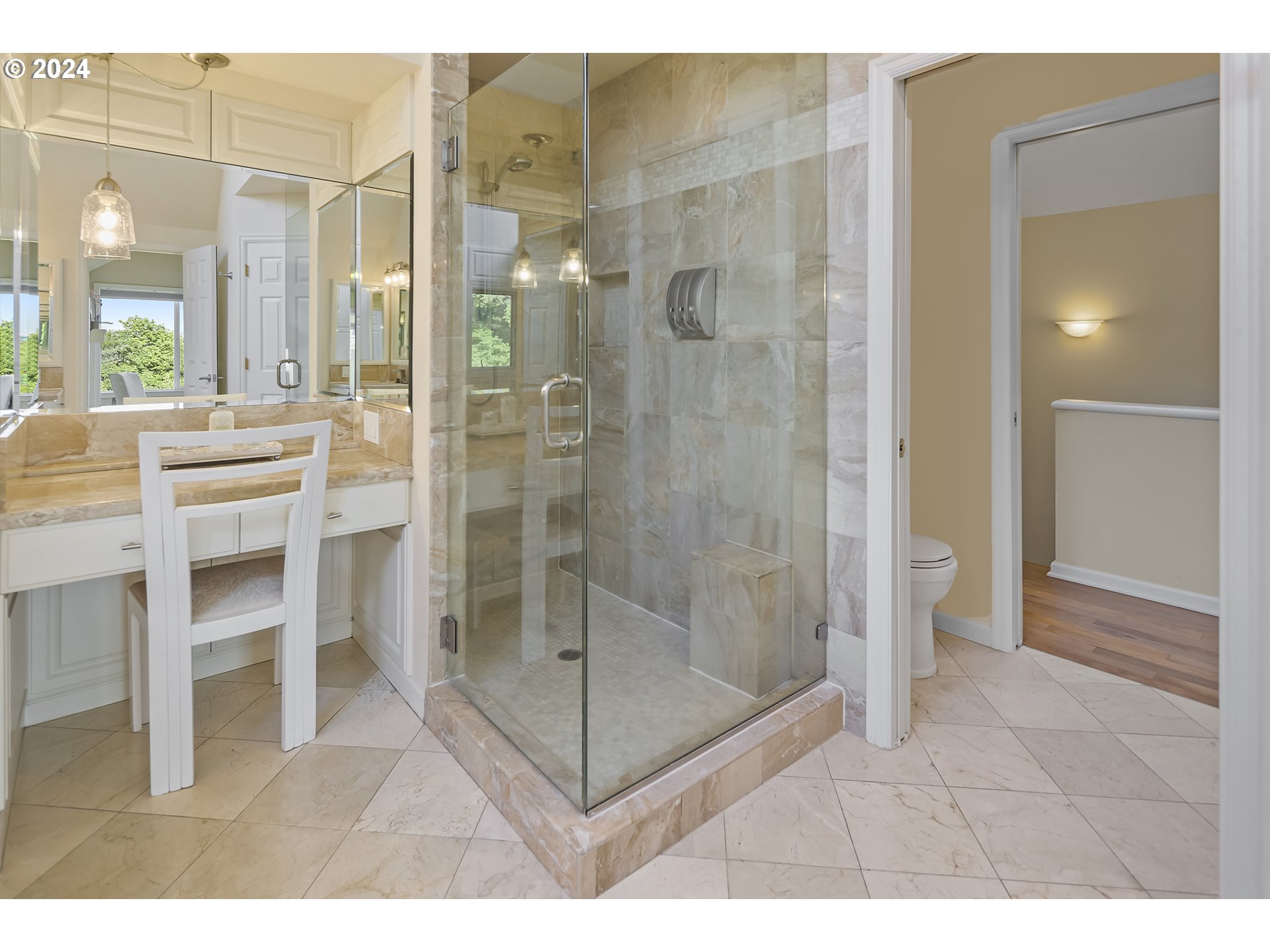 1673 SW MONTGOMERY Dr C