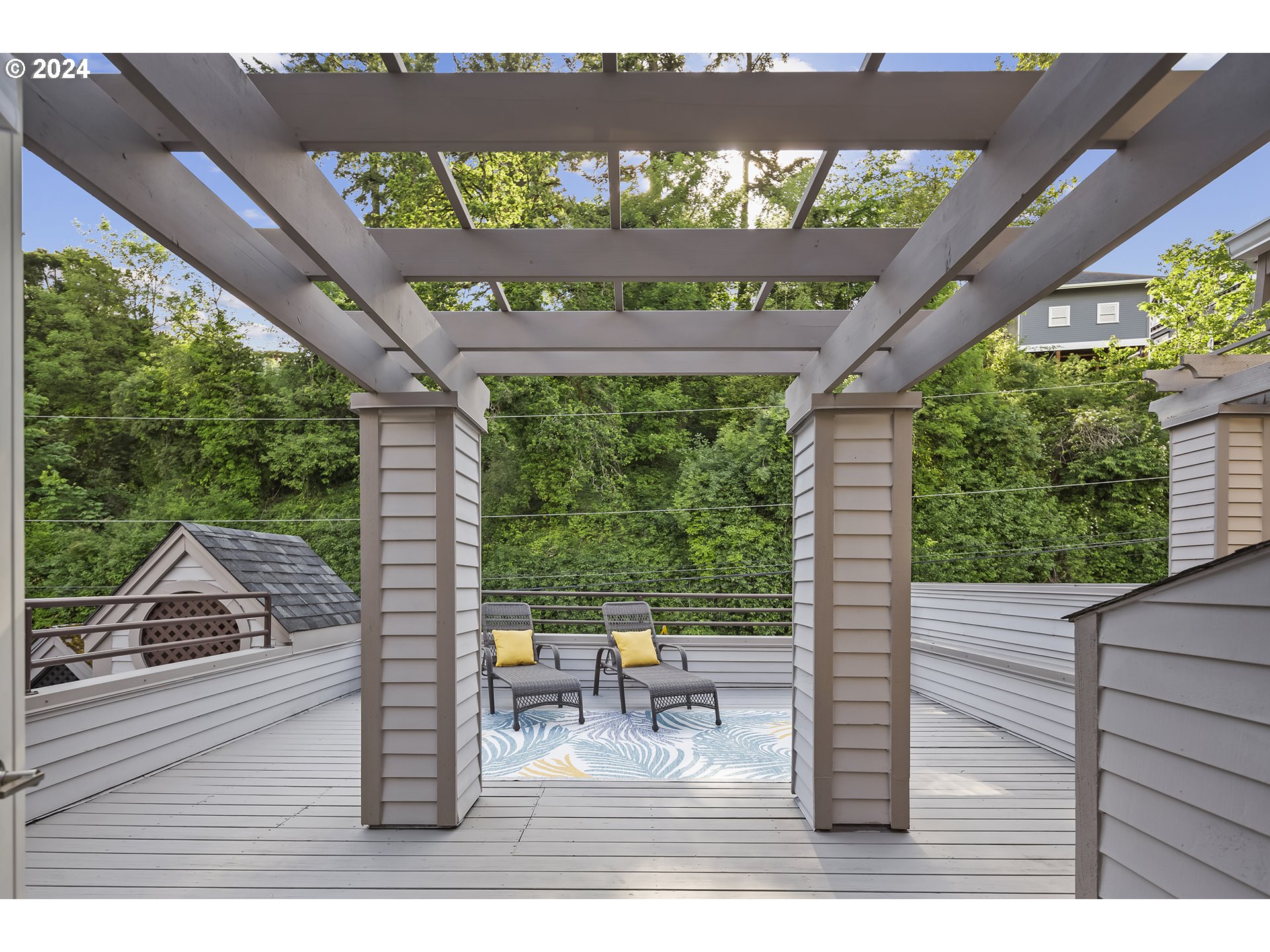 1673 SW MONTGOMERY Dr C