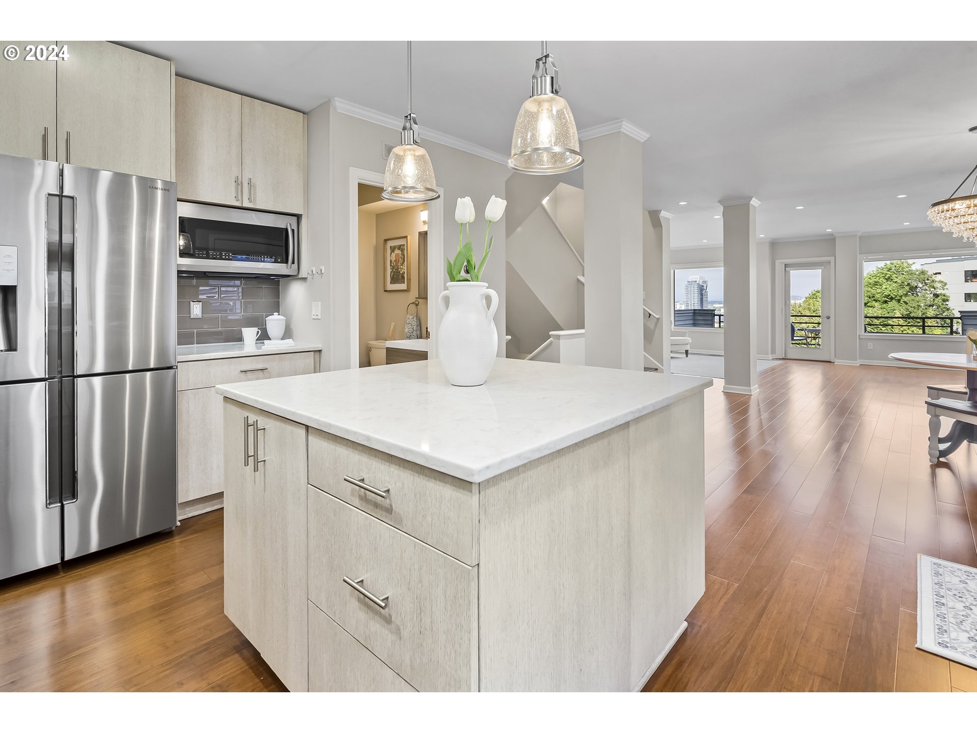 1673 SW MONTGOMERY Dr C