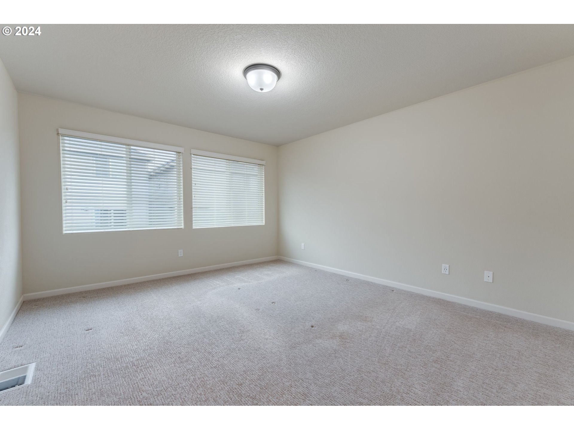 10035 NW BARTLETT LOOP