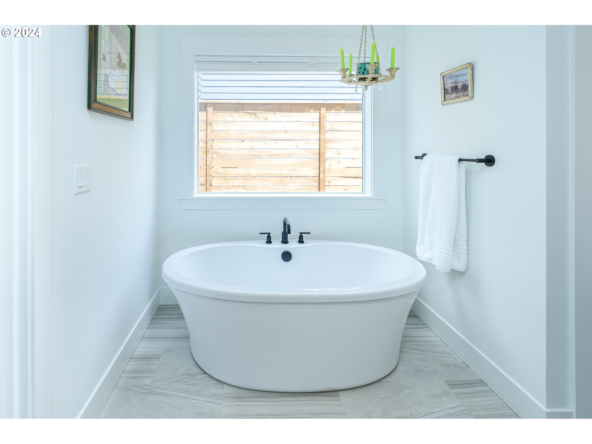 2898 NW MT ASHLAND LN, McMinnville