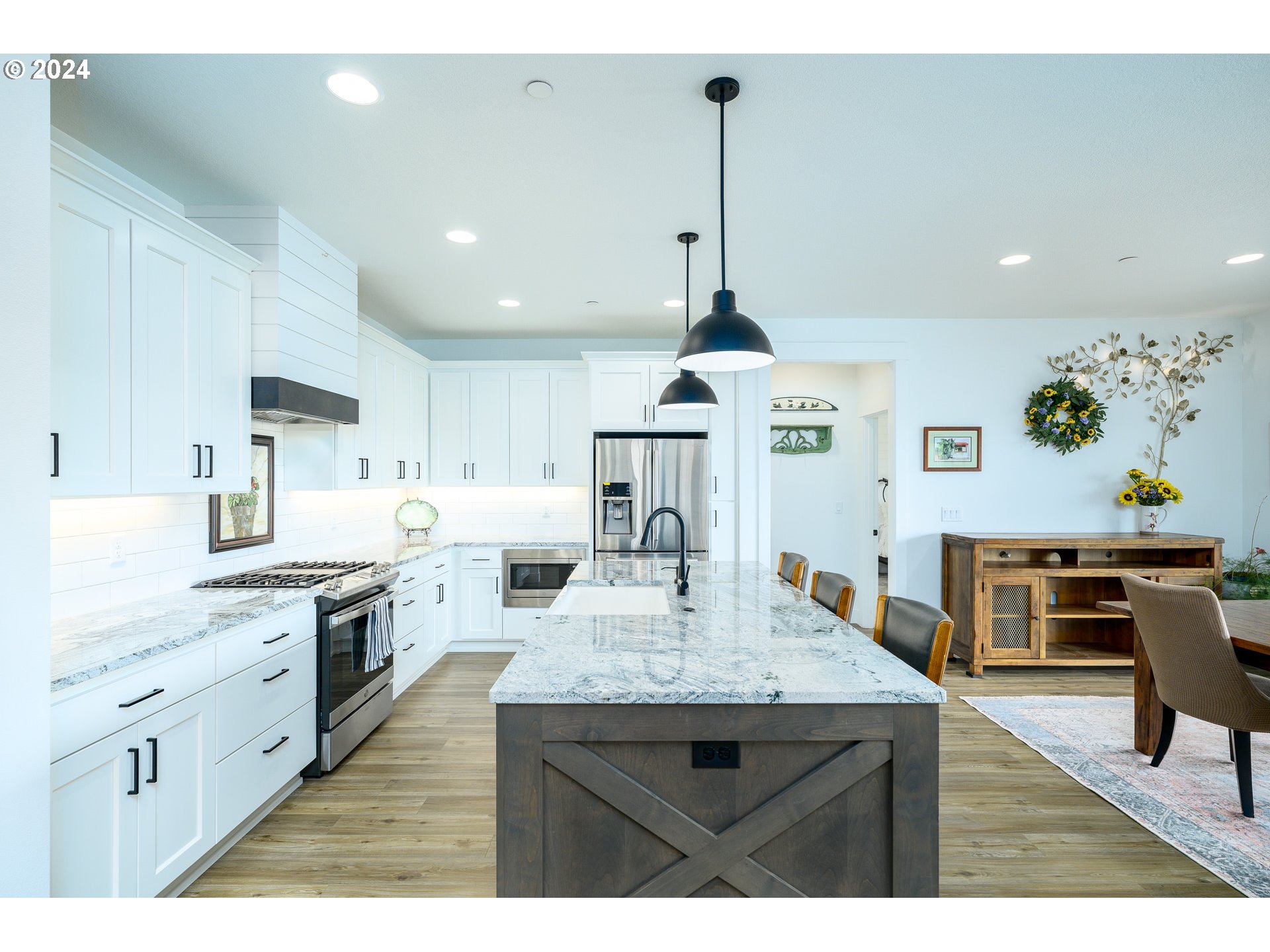 2898 NW MT ASHLAND LN, McMinnville