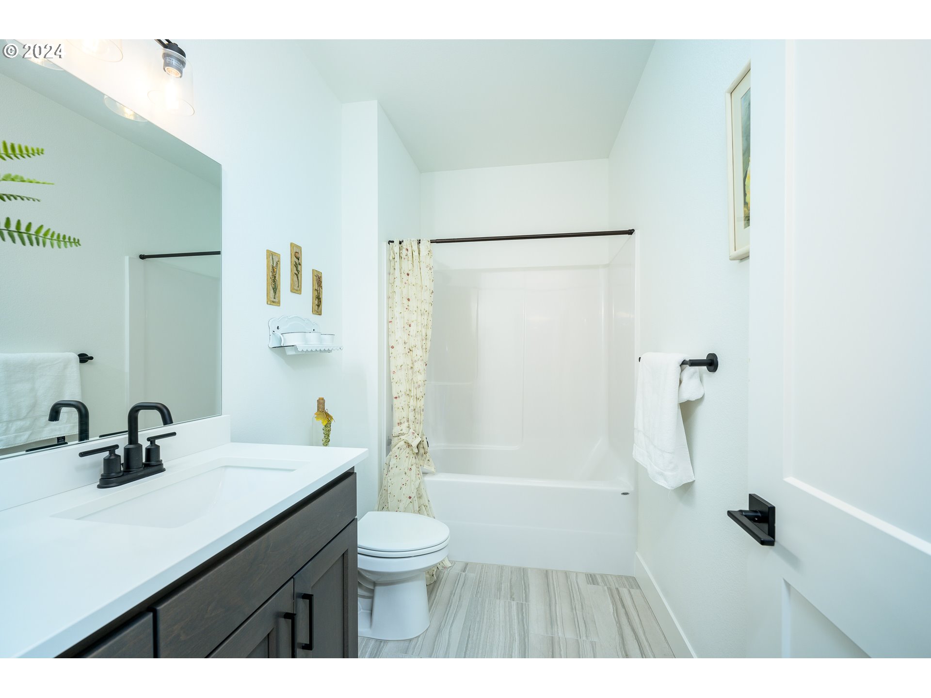 2898 NW MT ASHLAND LN, McMinnville