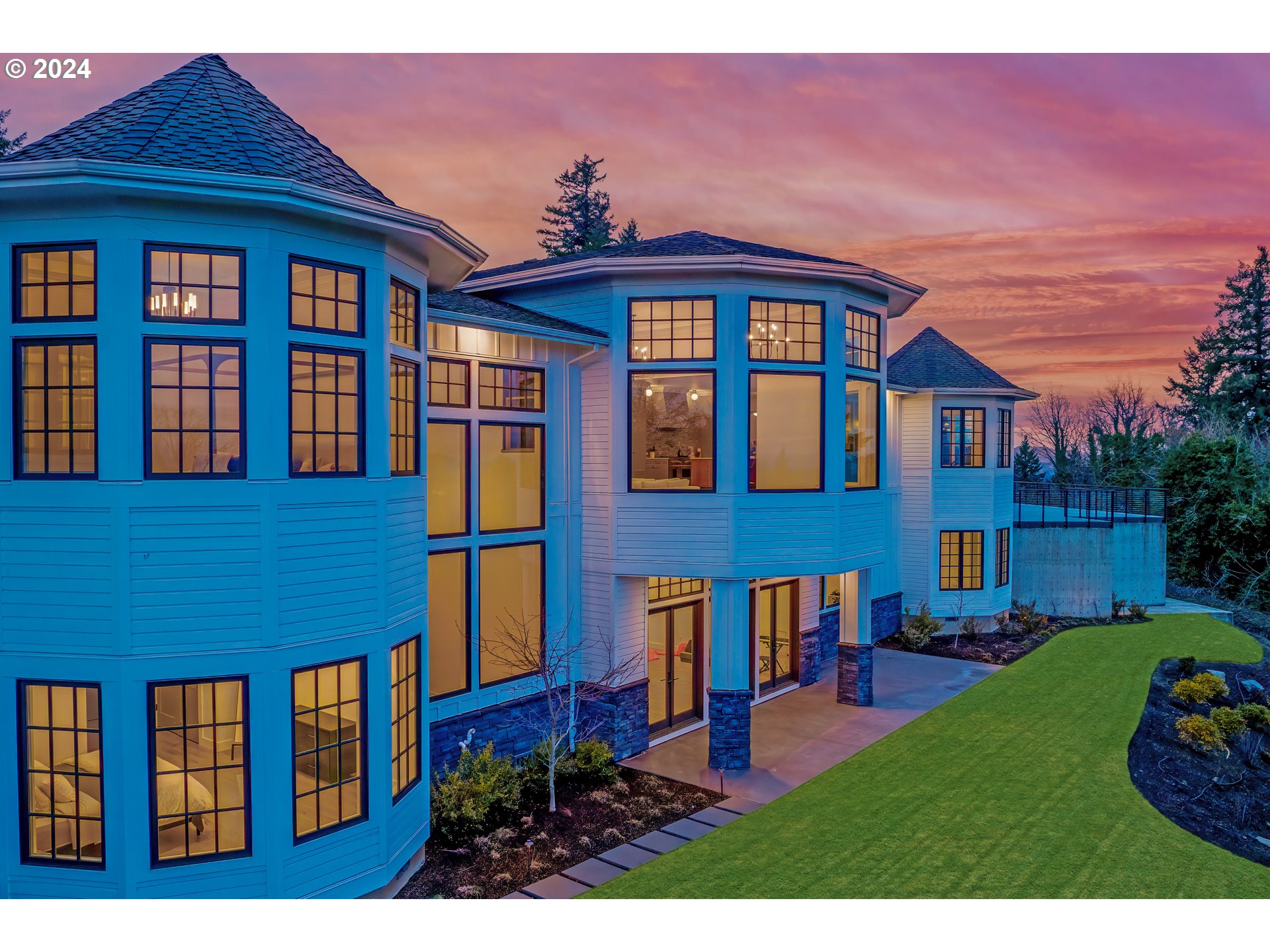 1475 SKYLAND DR