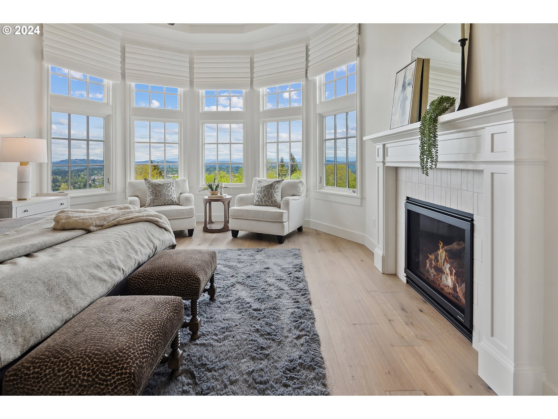 1475 SKYLAND DR