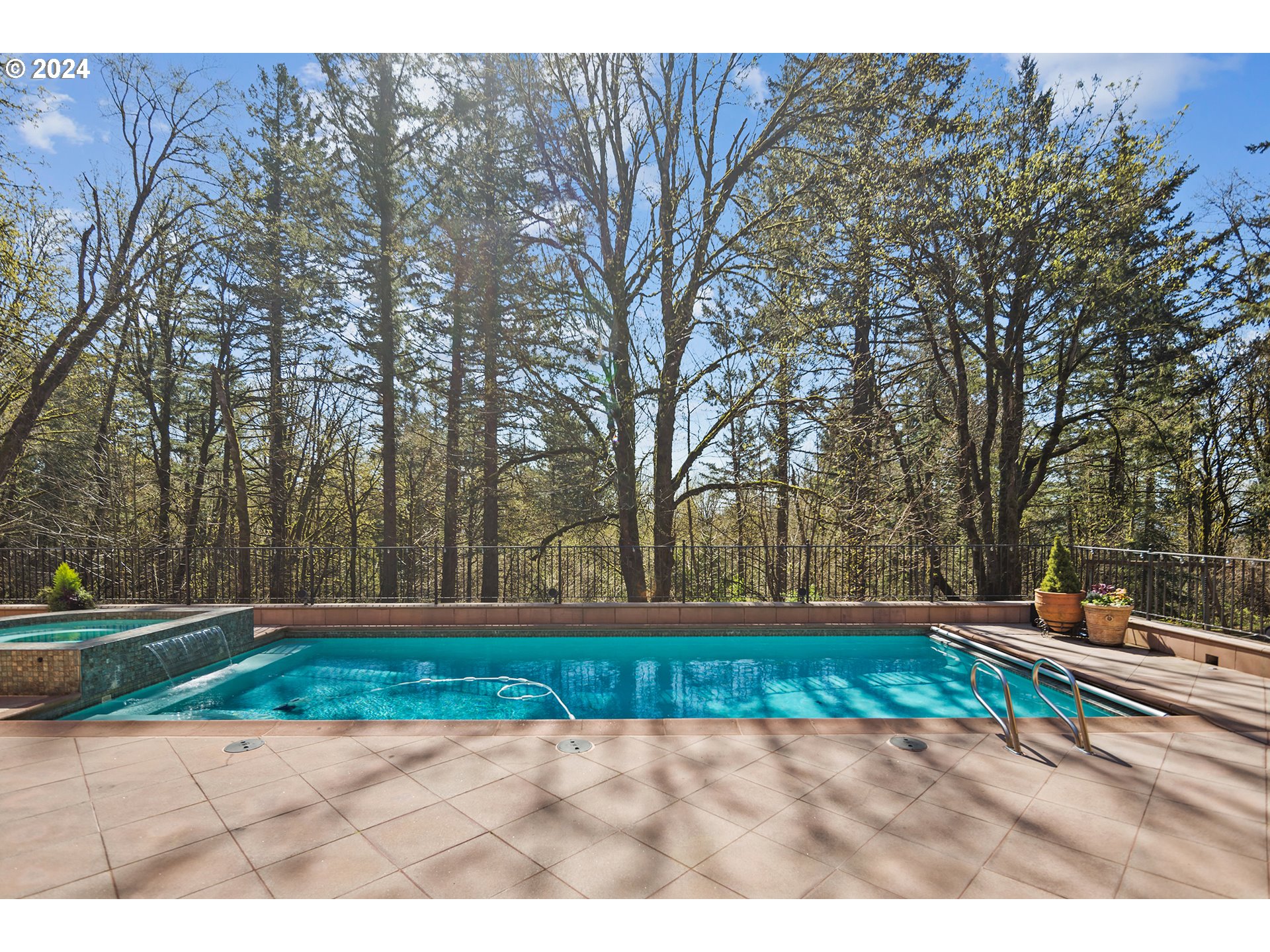 10701 NW SALTZMAN RD