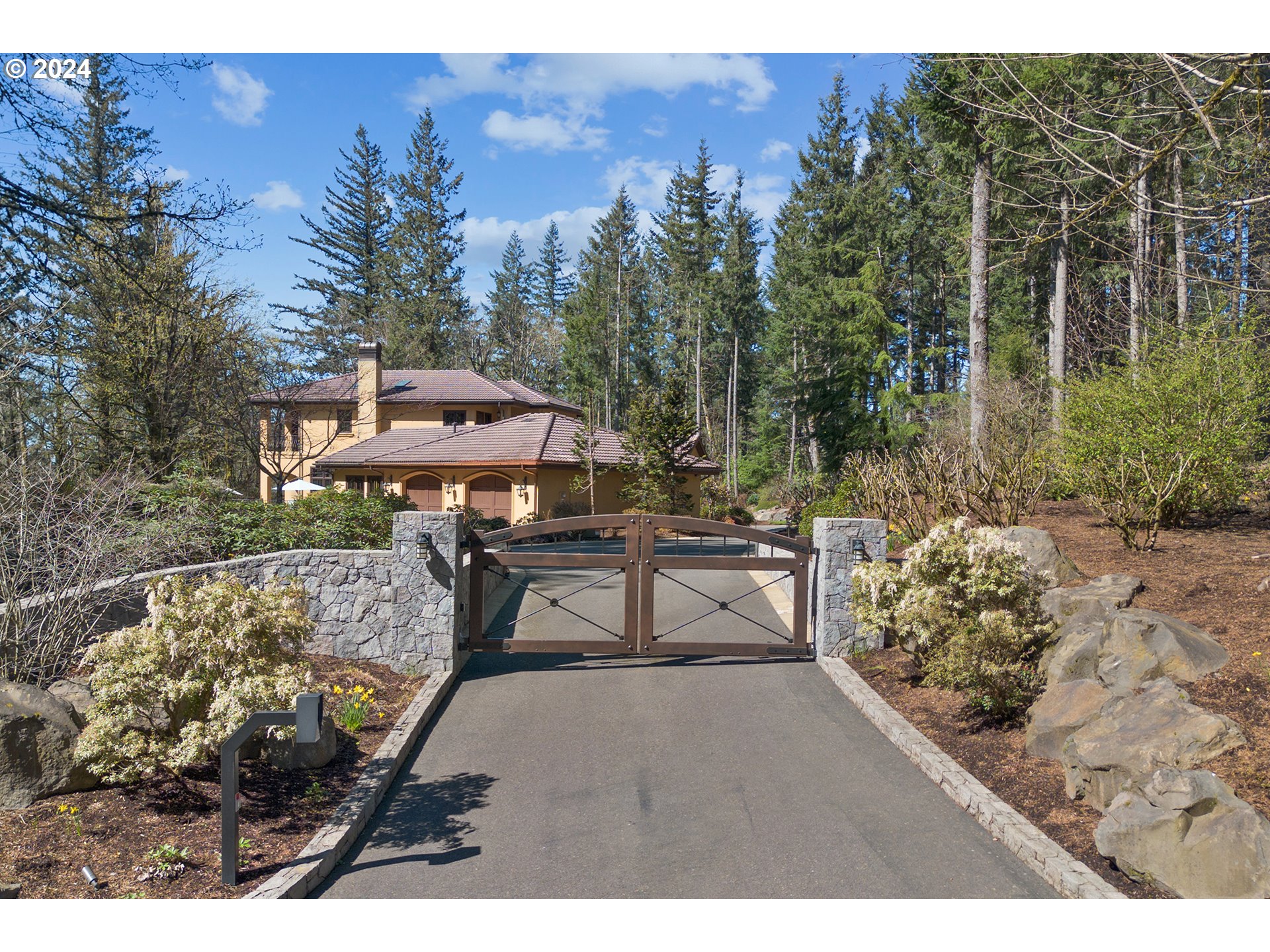 10701 NW SALTZMAN RD