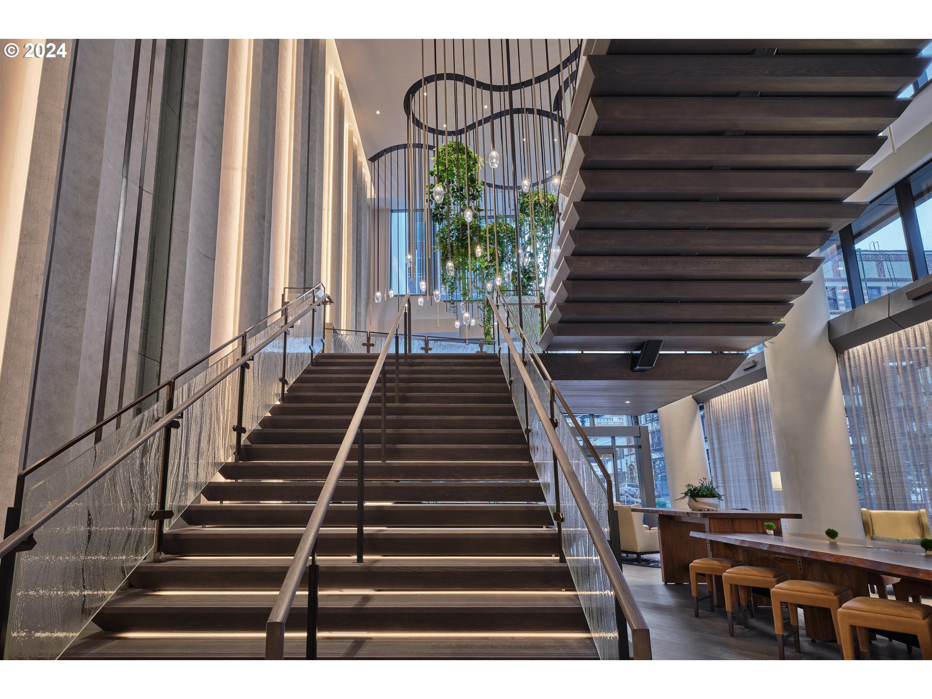 550 SW 10th AVE 2104