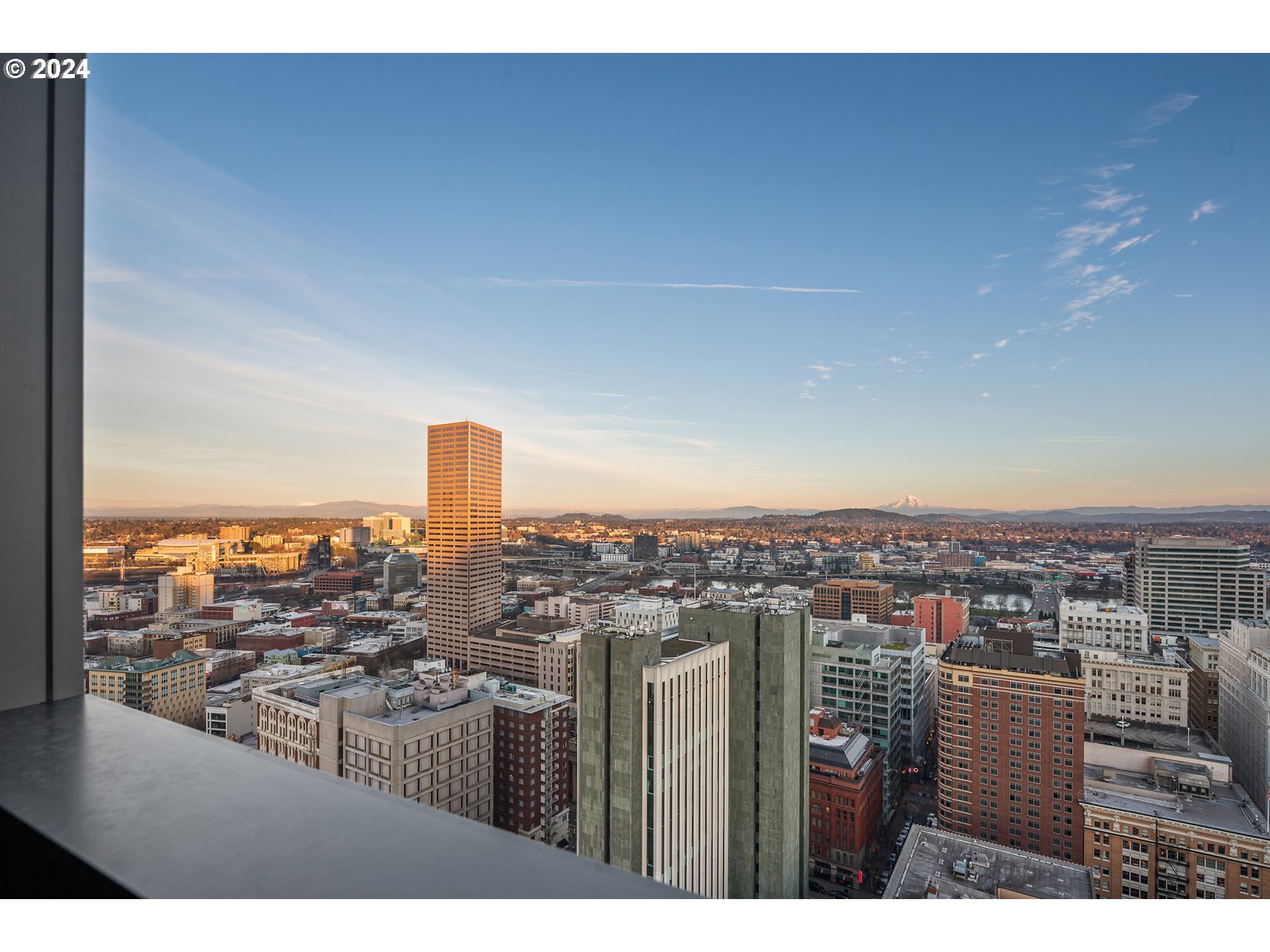 550 SW 10th AVE 2104