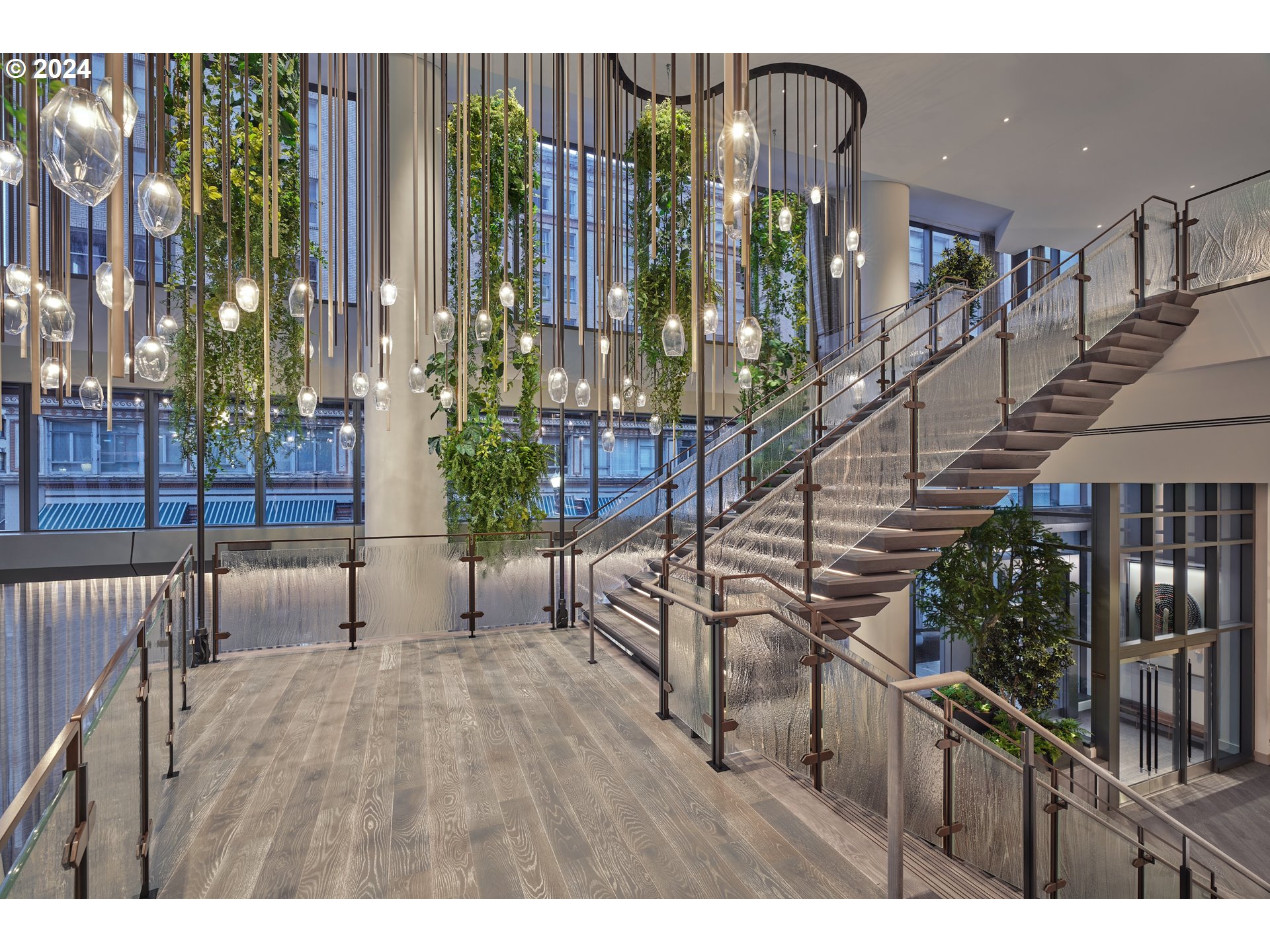 550 SW 10th AVE 2104