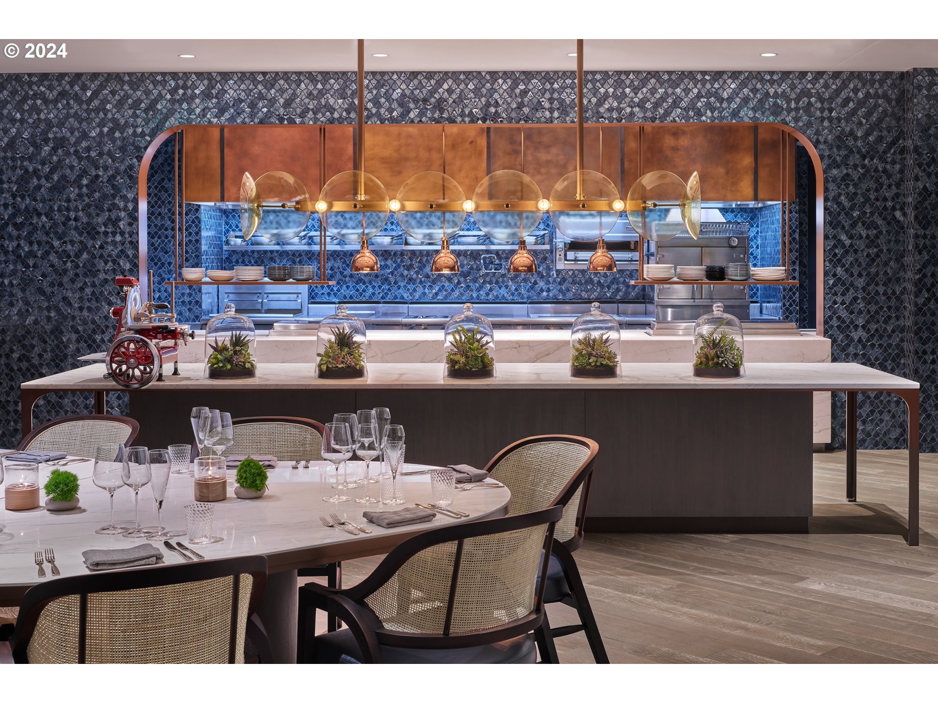 550 SW 10th AVE 2104