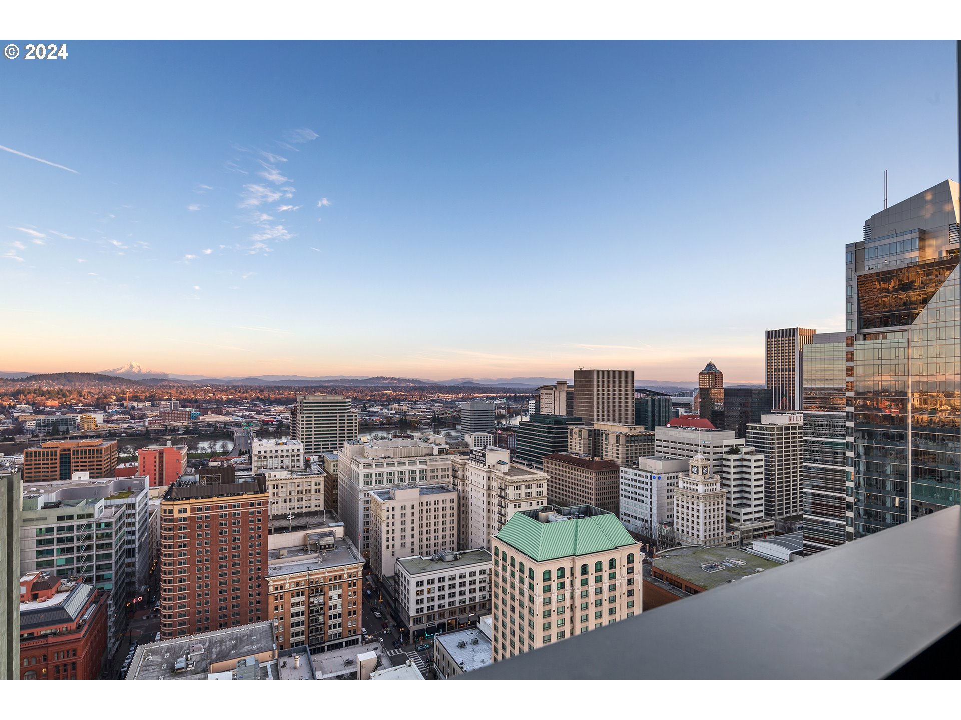 550 SW 10th AVE 2104