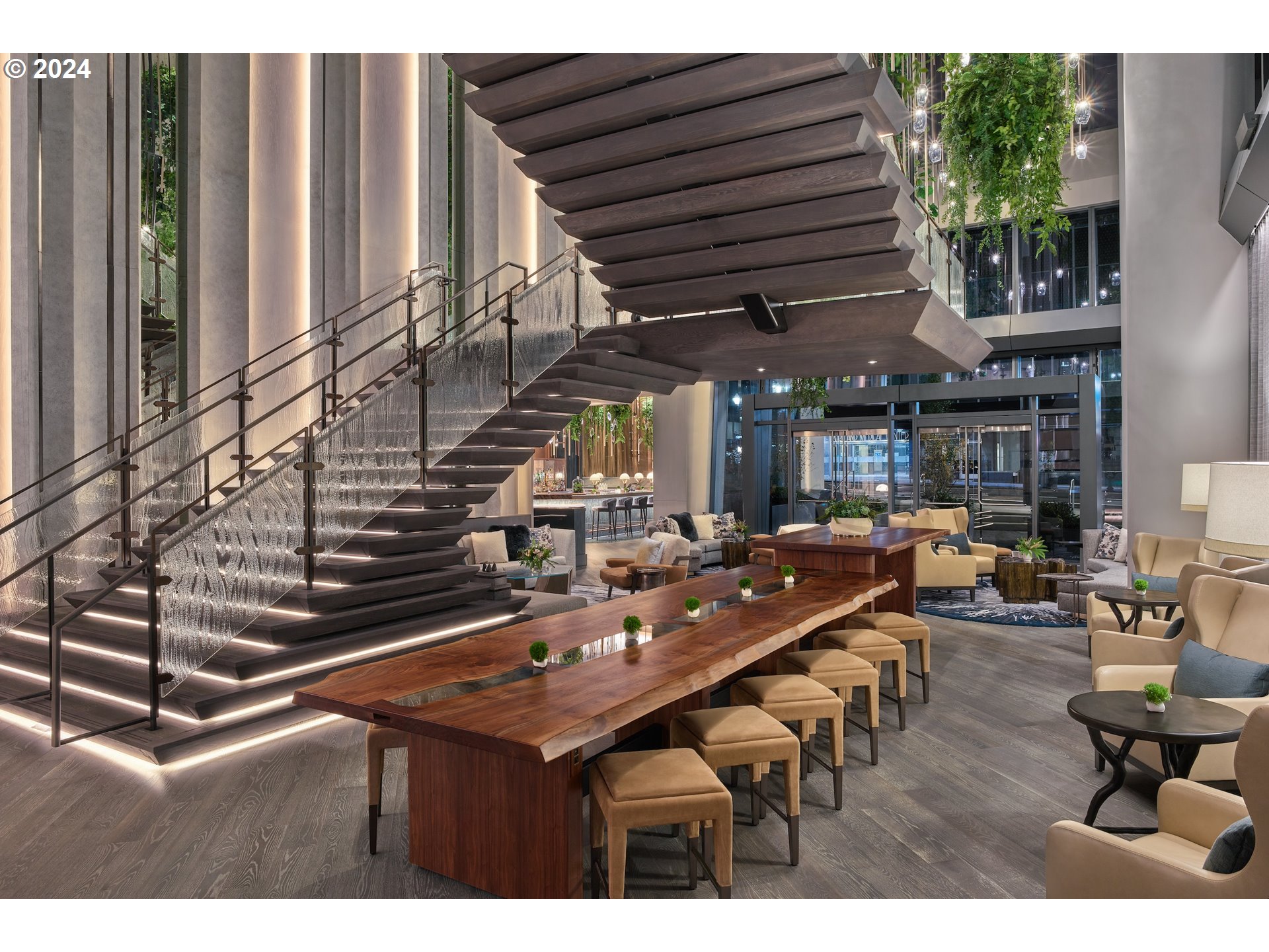 550 SW 10th AVE 2104