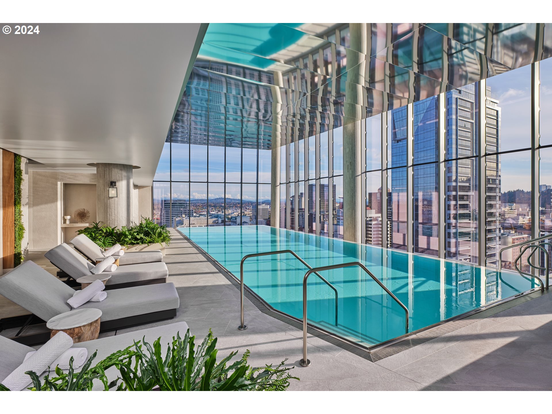 550 SW 10th AVE 2104