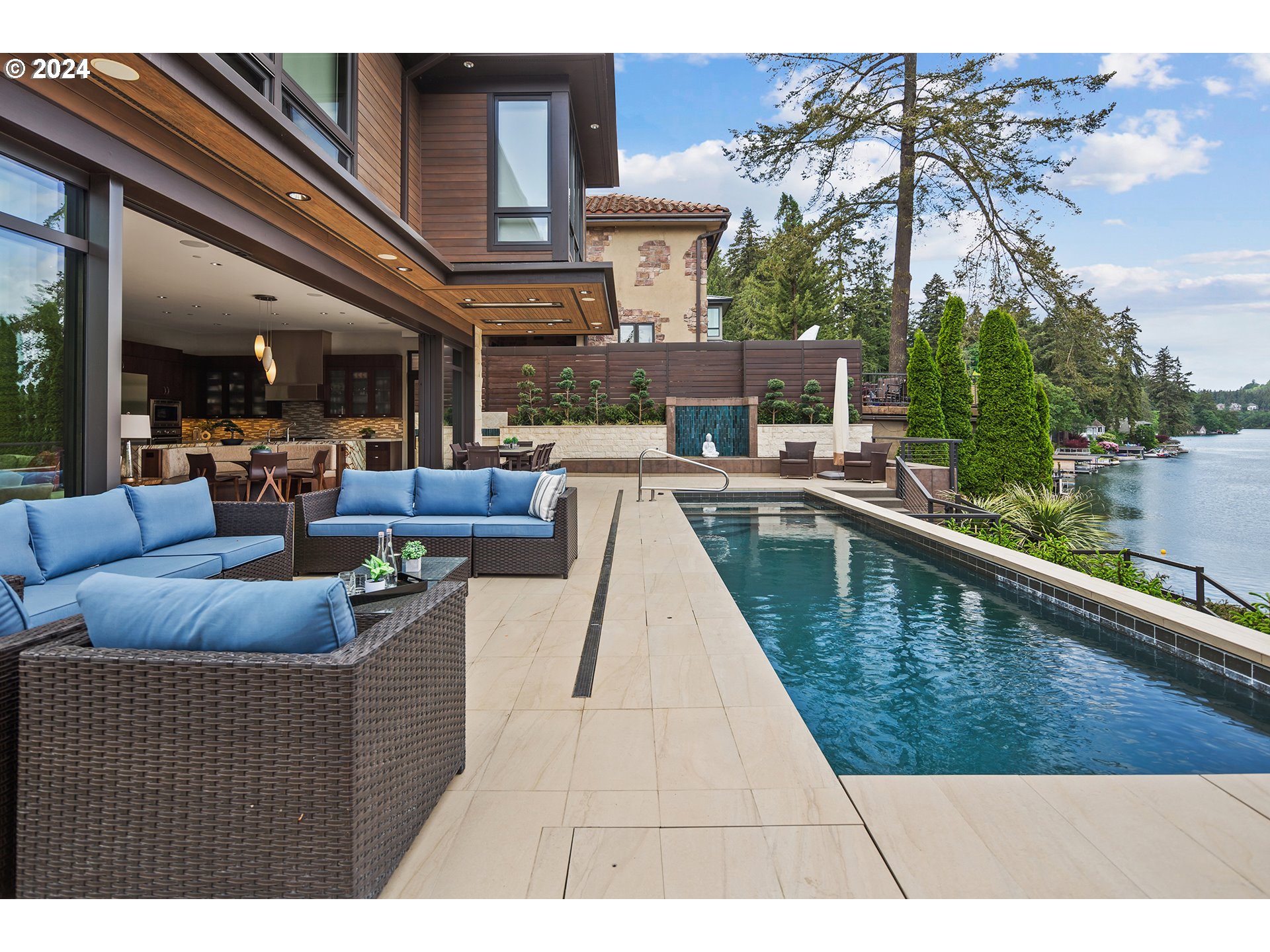 1007 LAKE FRONT RD