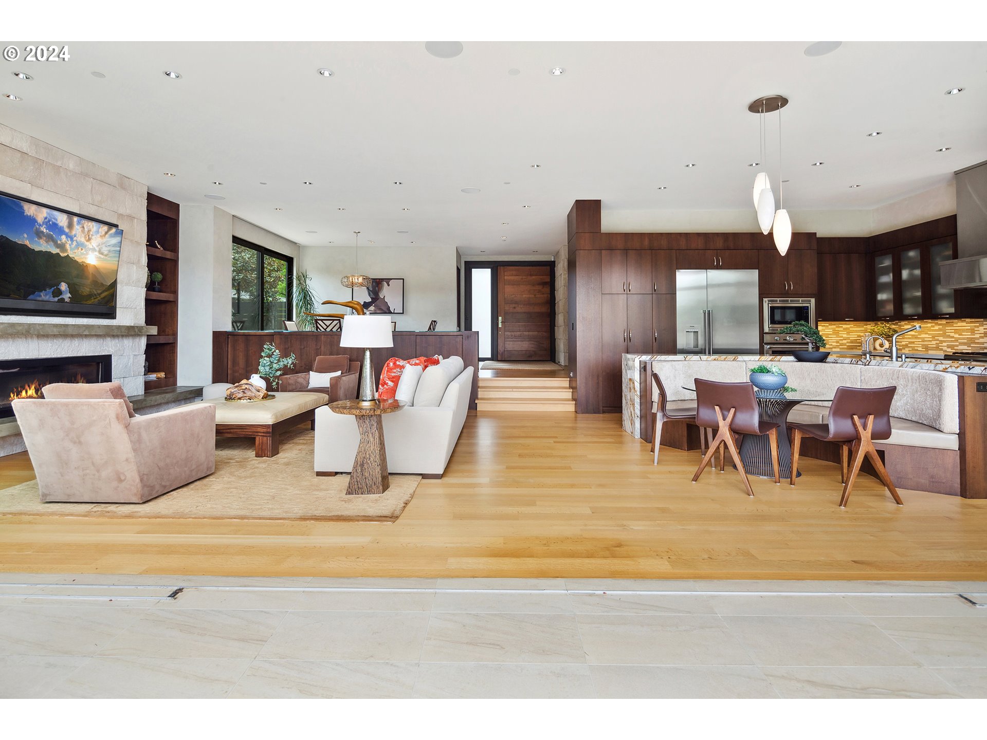 1007 LAKE FRONT RD