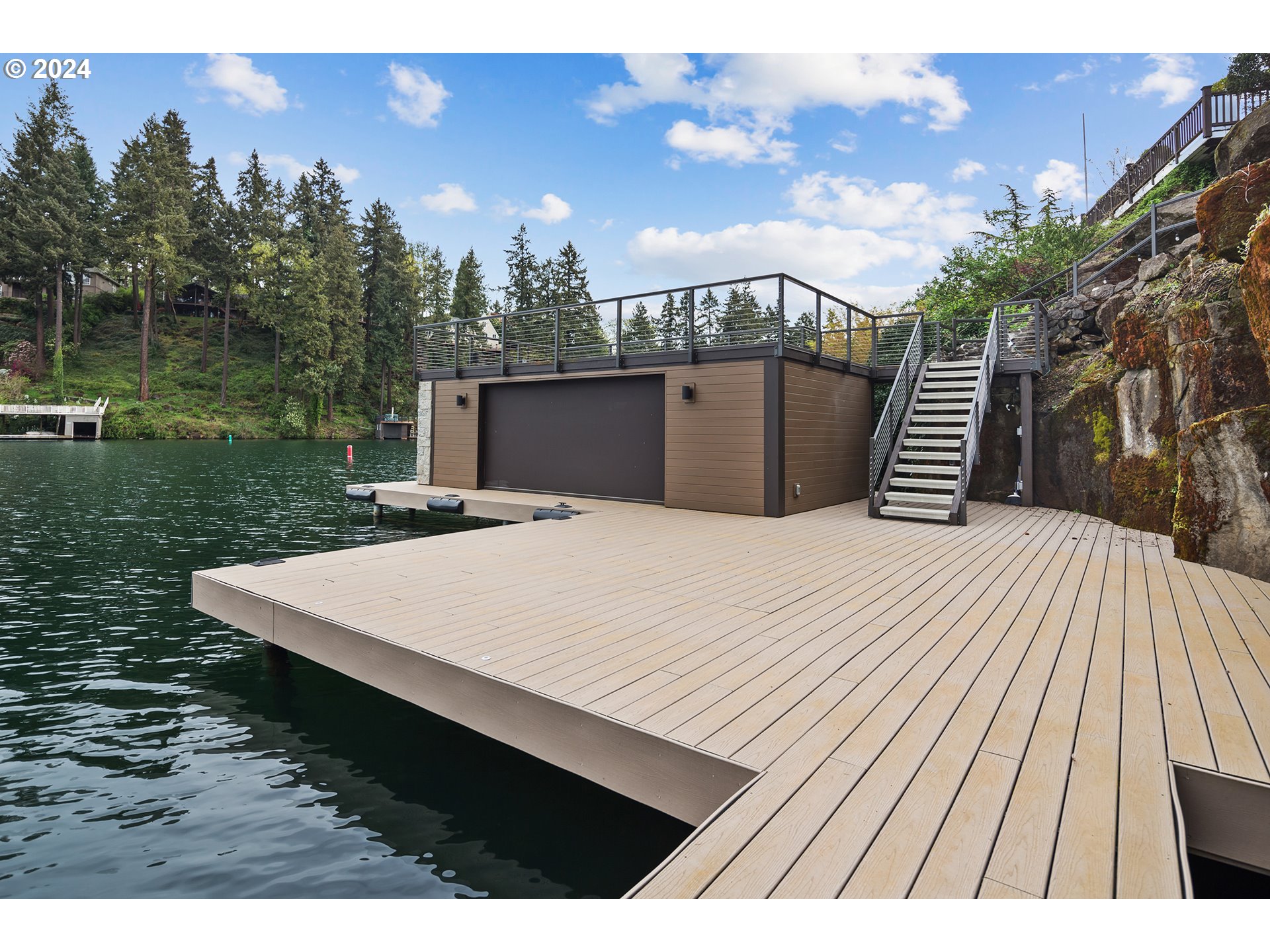 1007 LAKE FRONT RD