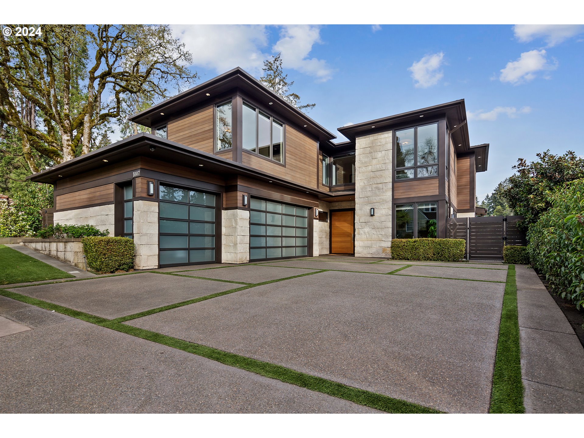 1007 LAKE FRONT RD