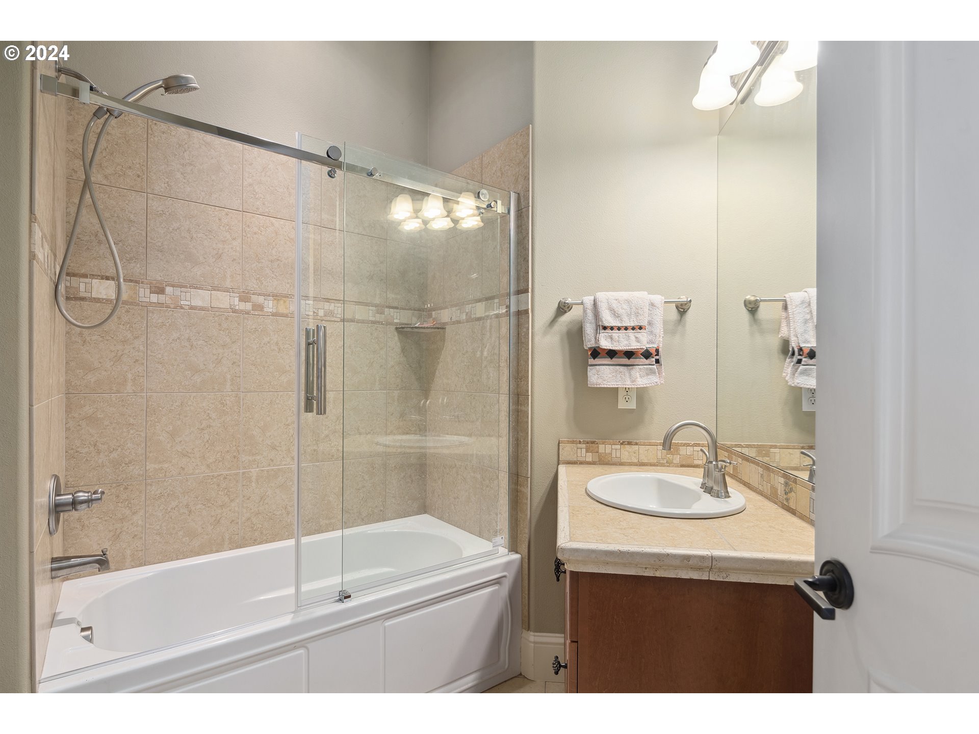 5624 SW MERIDIAN WAY