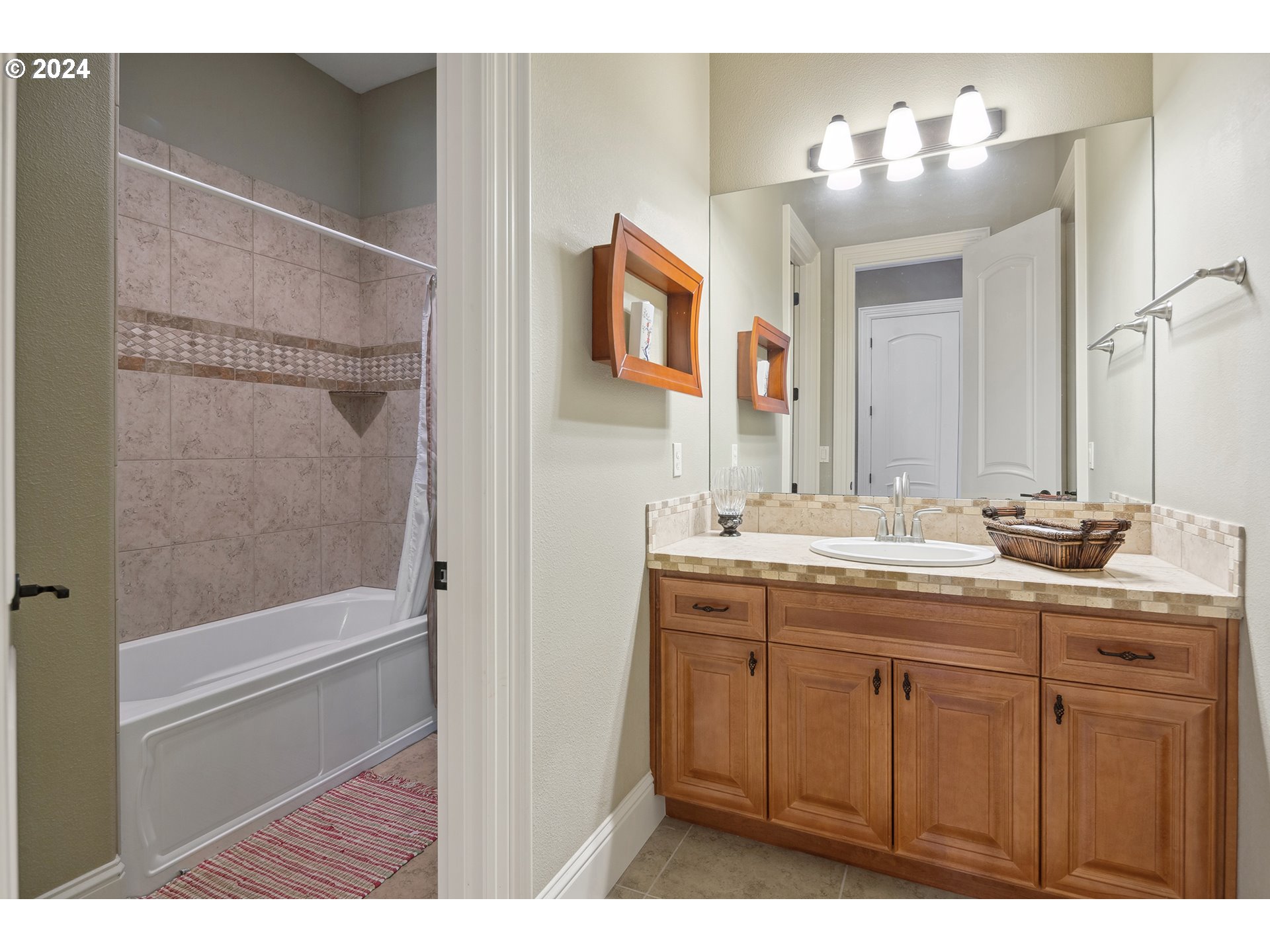 5624 SW MERIDIAN WAY