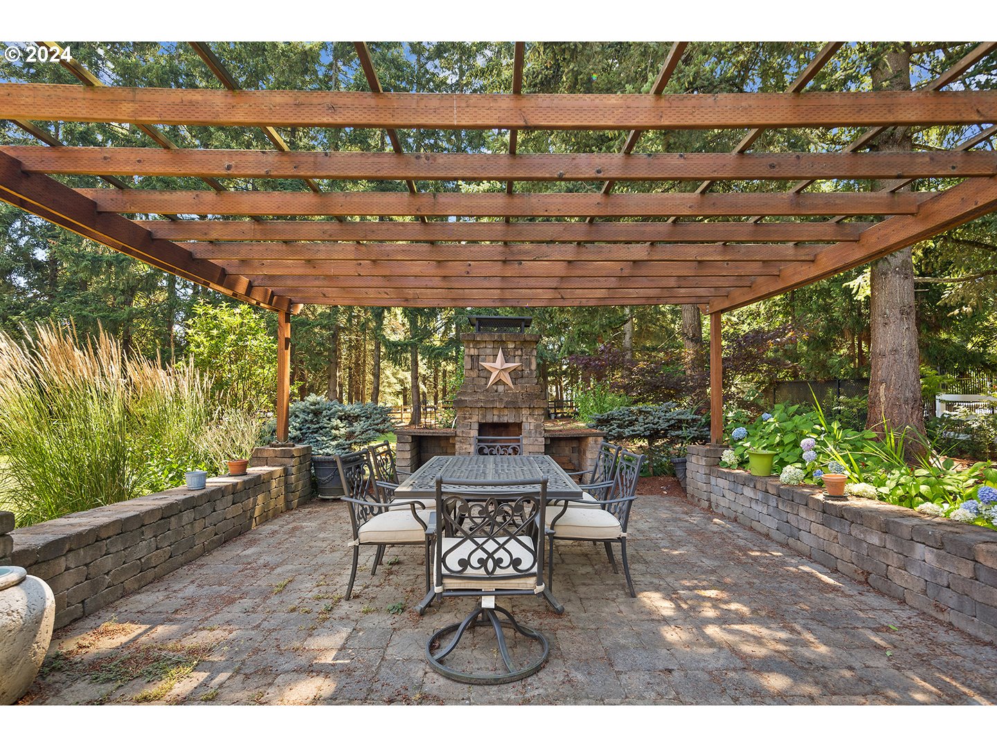 5624 SW MERIDIAN WAY