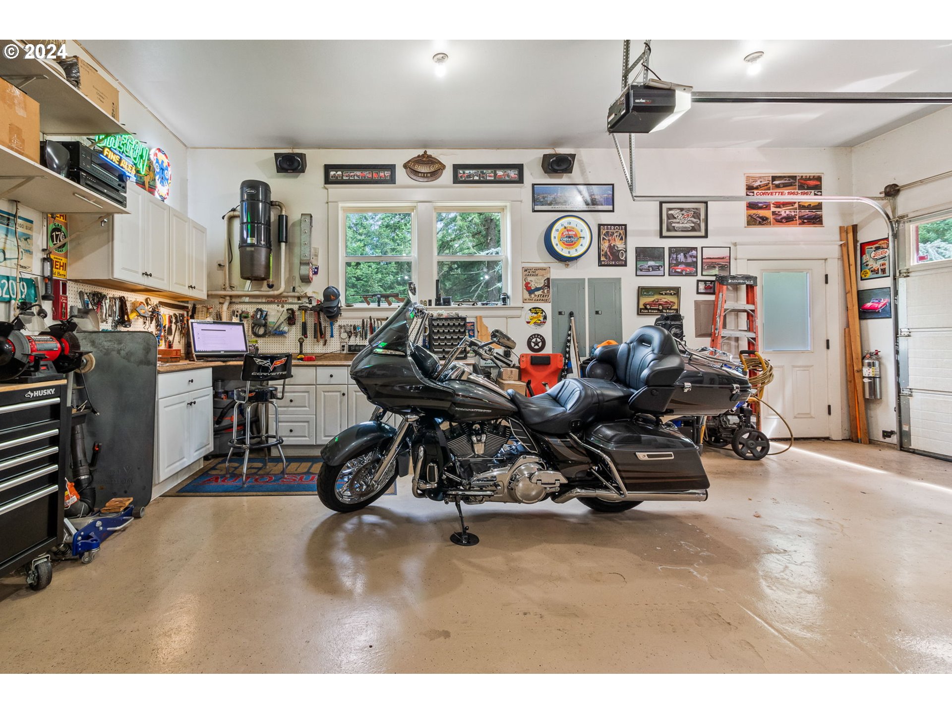 32019 NE CORRAL CREEK RD