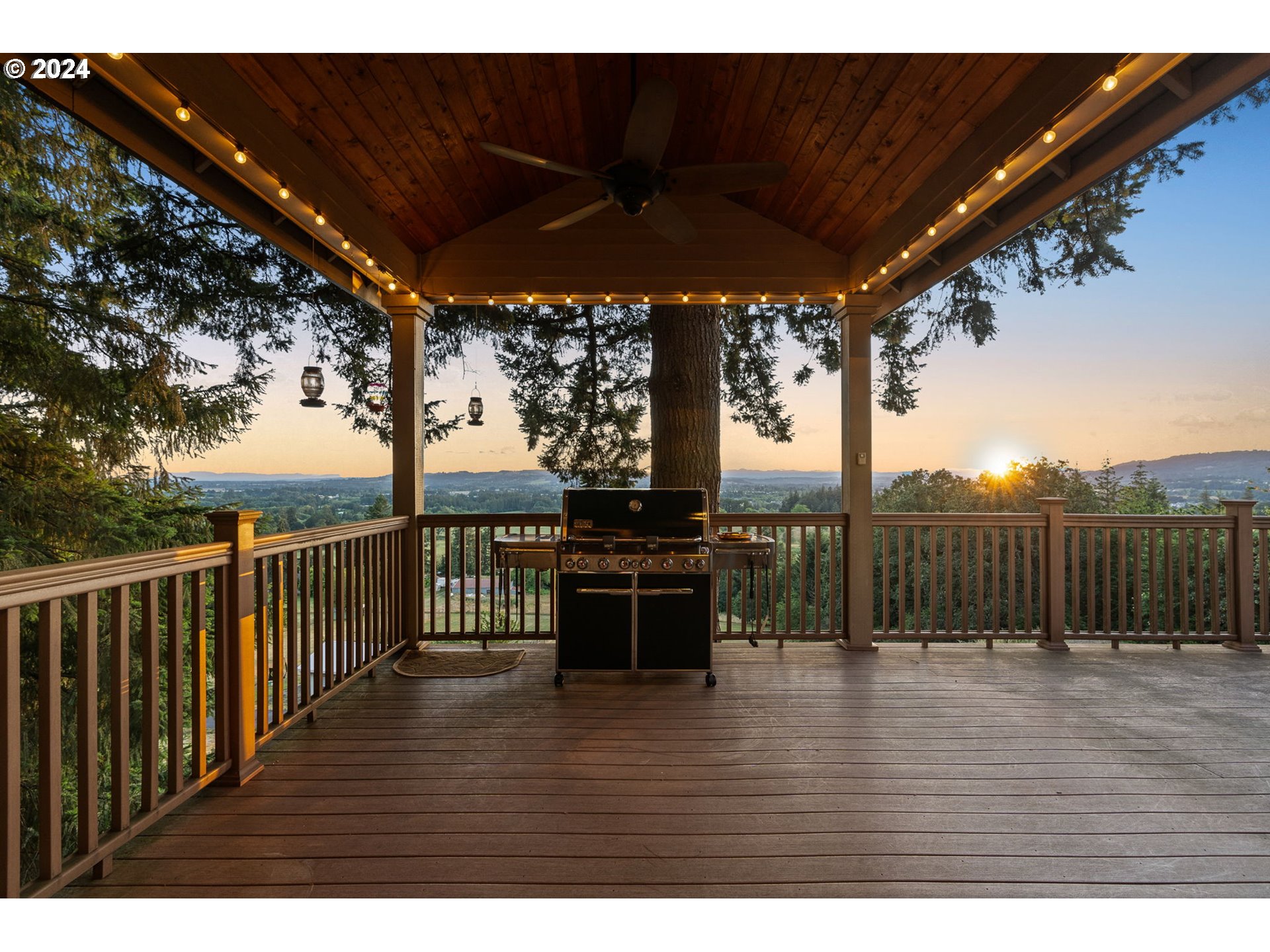 32019 NE CORRAL CREEK RD