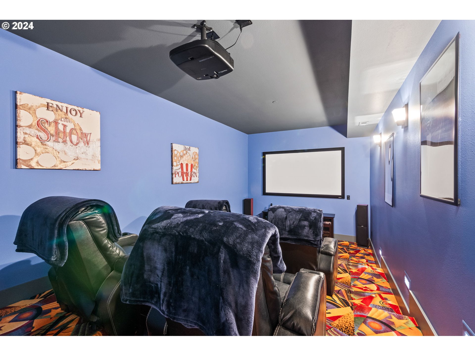 32019 NE CORRAL CREEK RD