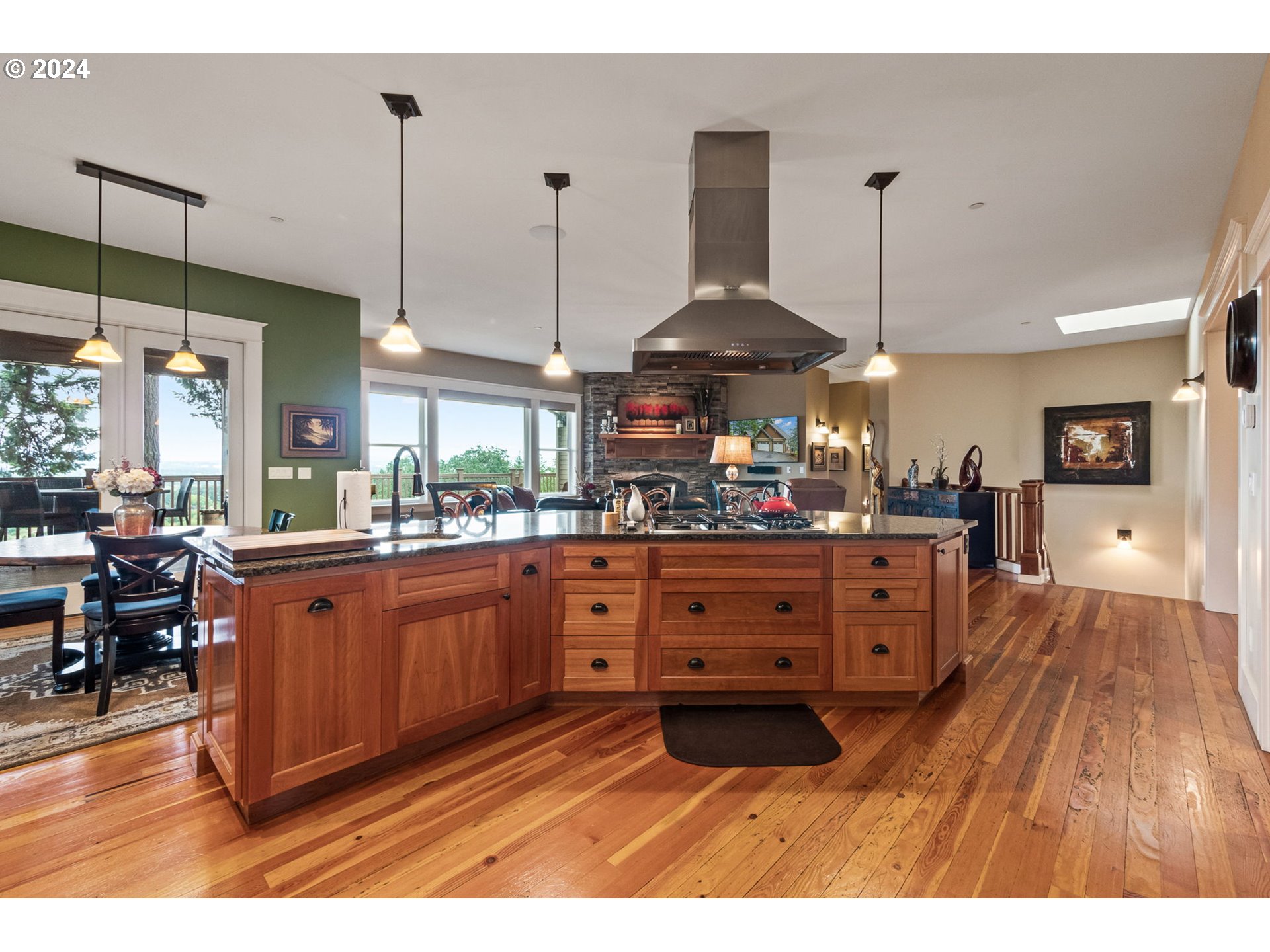 32019 NE CORRAL CREEK RD