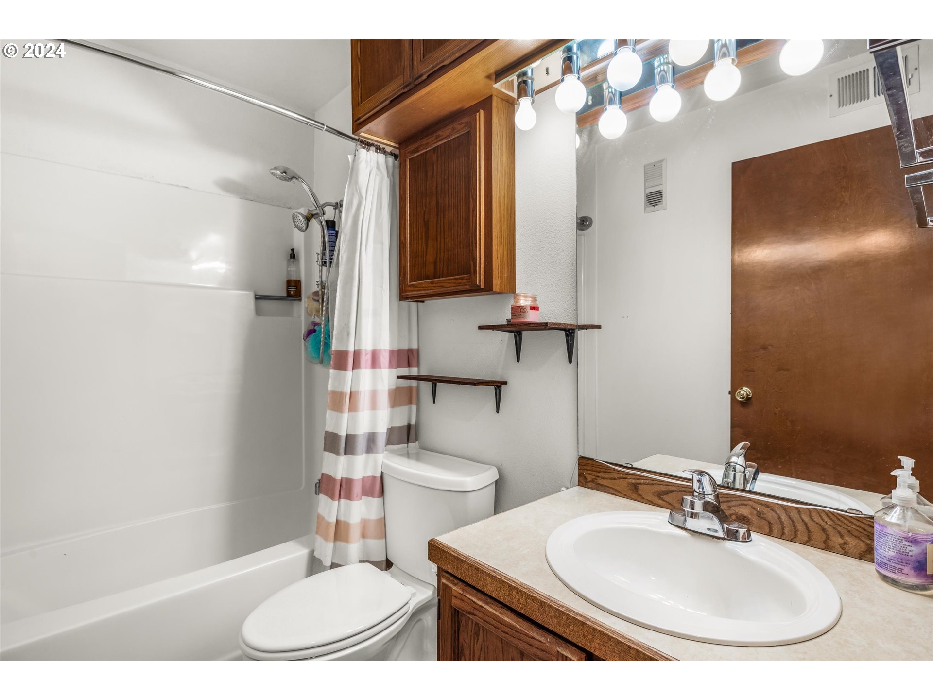 8717 SE MONTEREY AVE 116