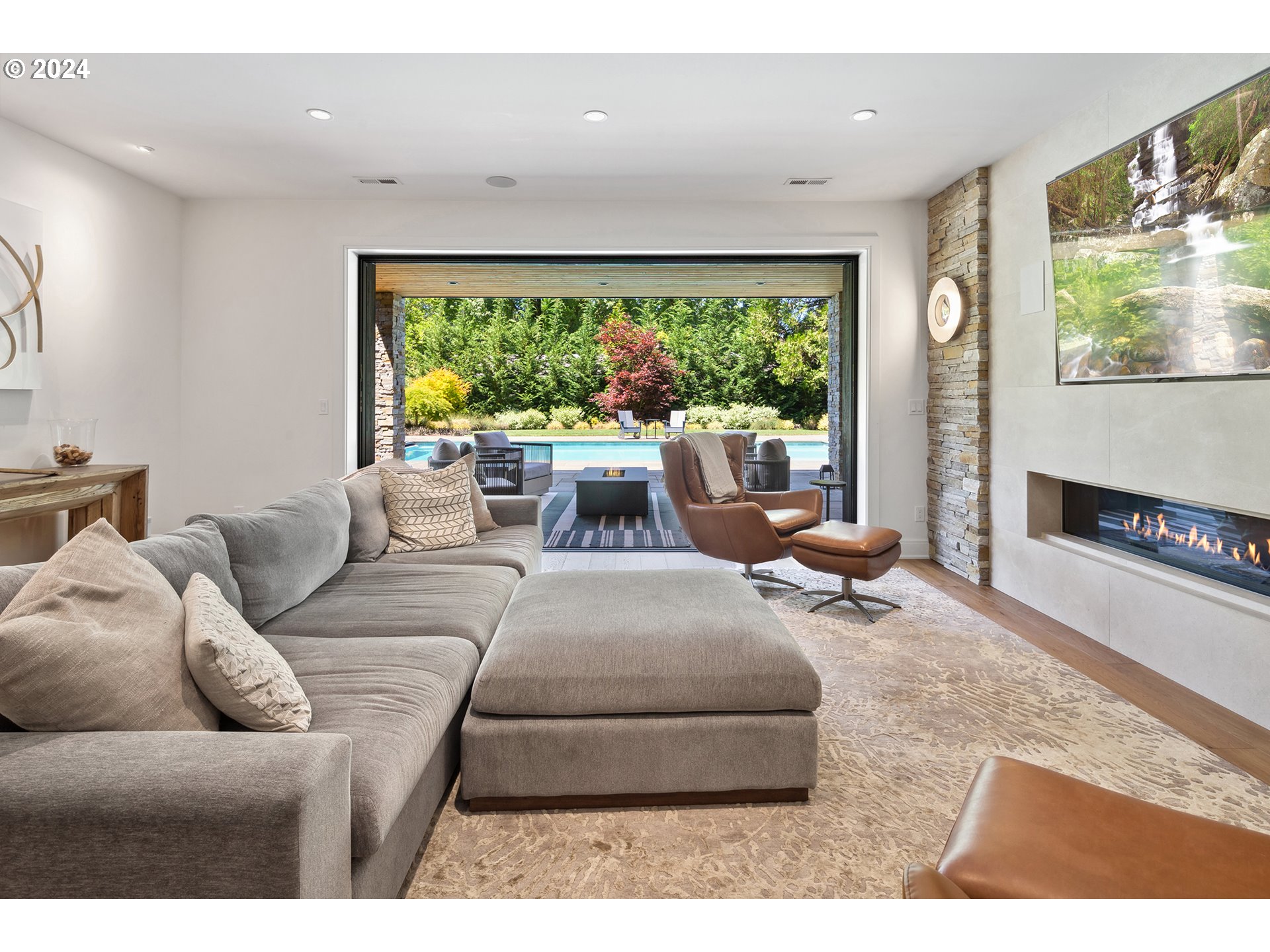 1289 CHANDLER RD