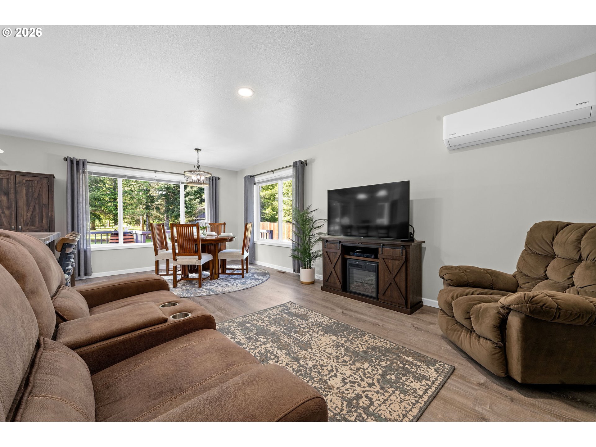 42224 TIFFANY LN