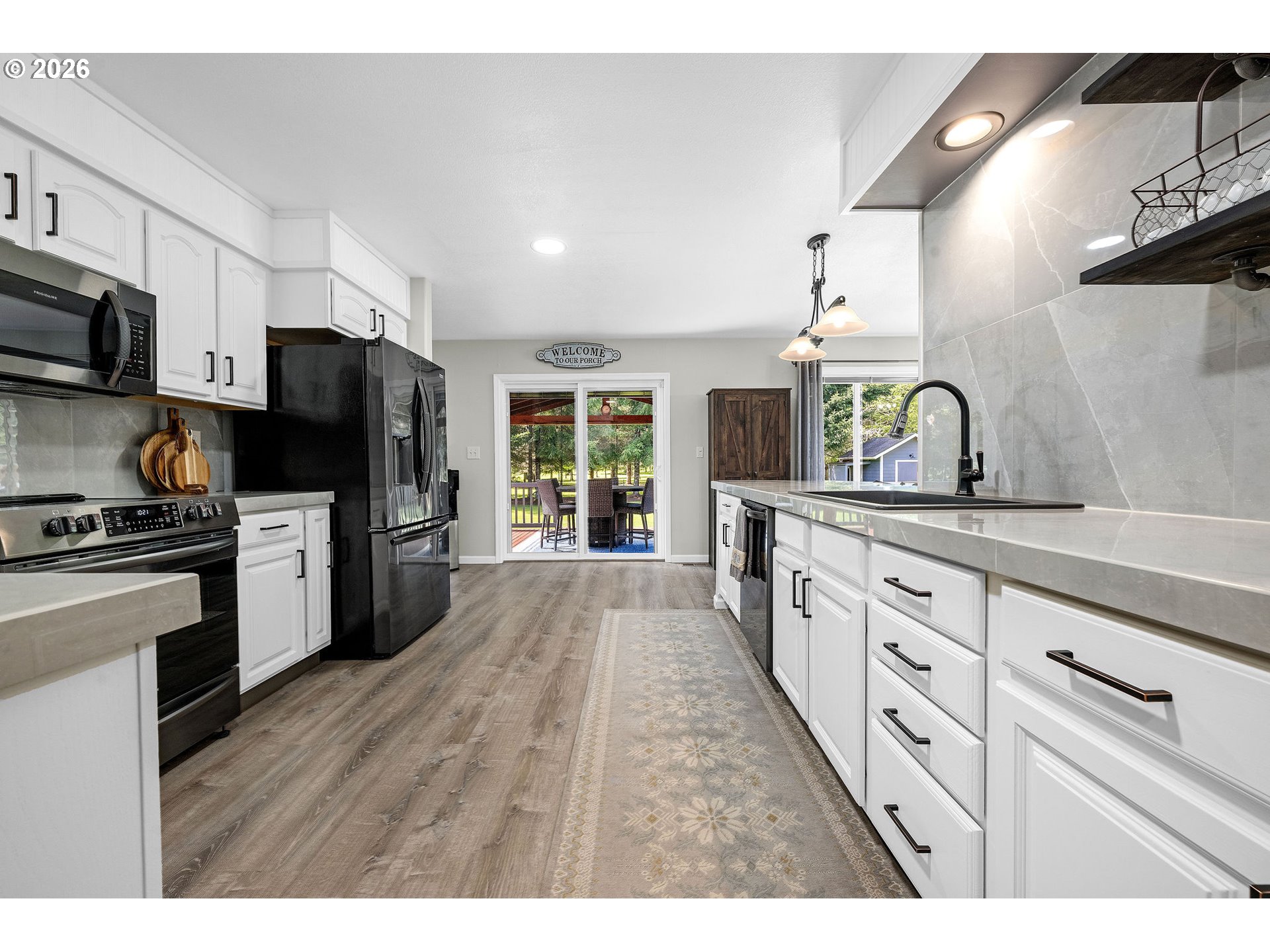 42224 TIFFANY LN