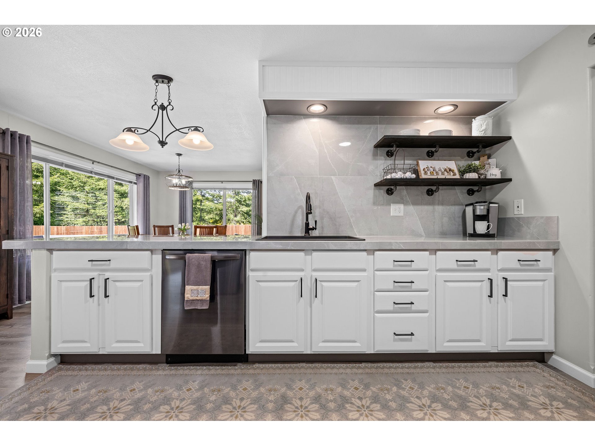 42224 TIFFANY LN