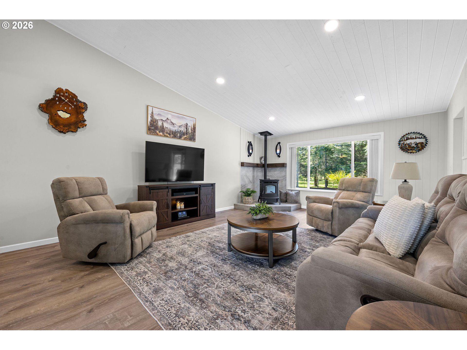 42224 TIFFANY LN