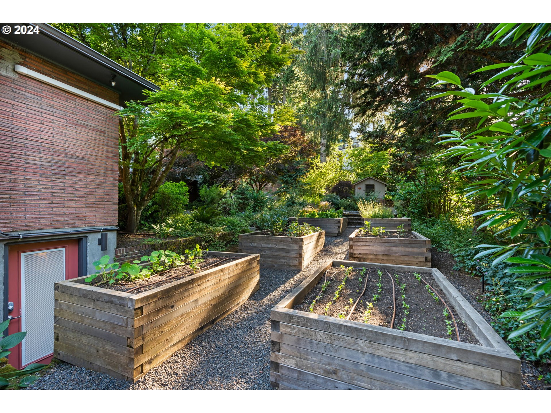 260 S PALATINE HILL RD