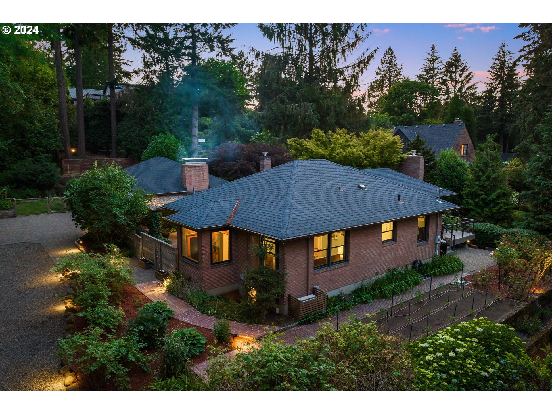 260 S PALATINE HILL RD