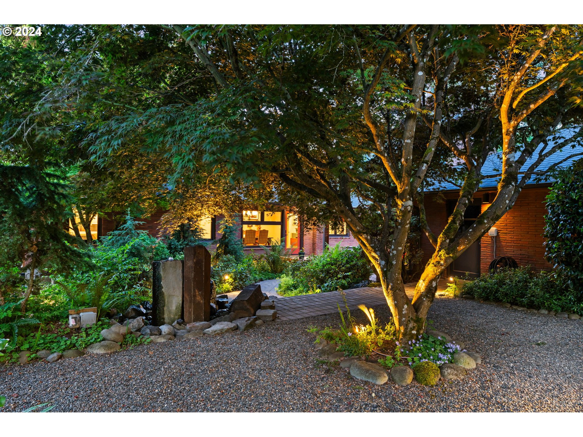 260 S PALATINE HILL RD