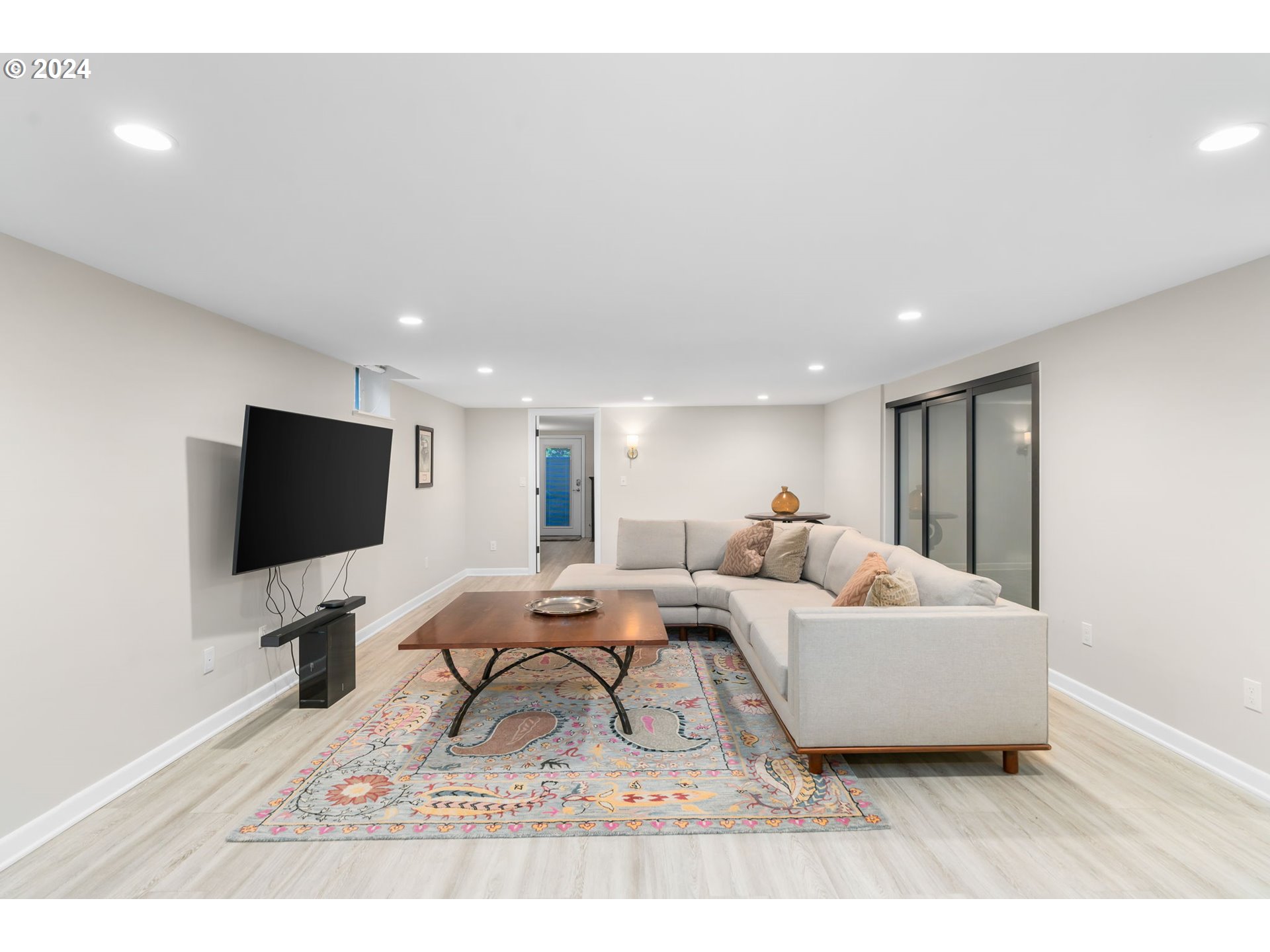 260 S PALATINE HILL RD