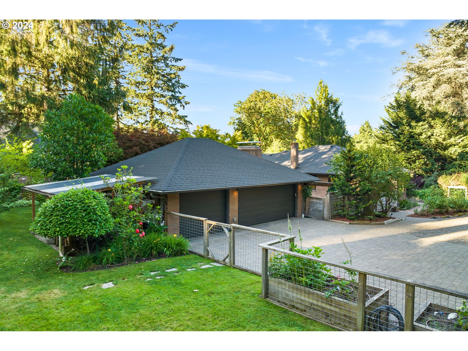 260 S PALATINE HILL RD