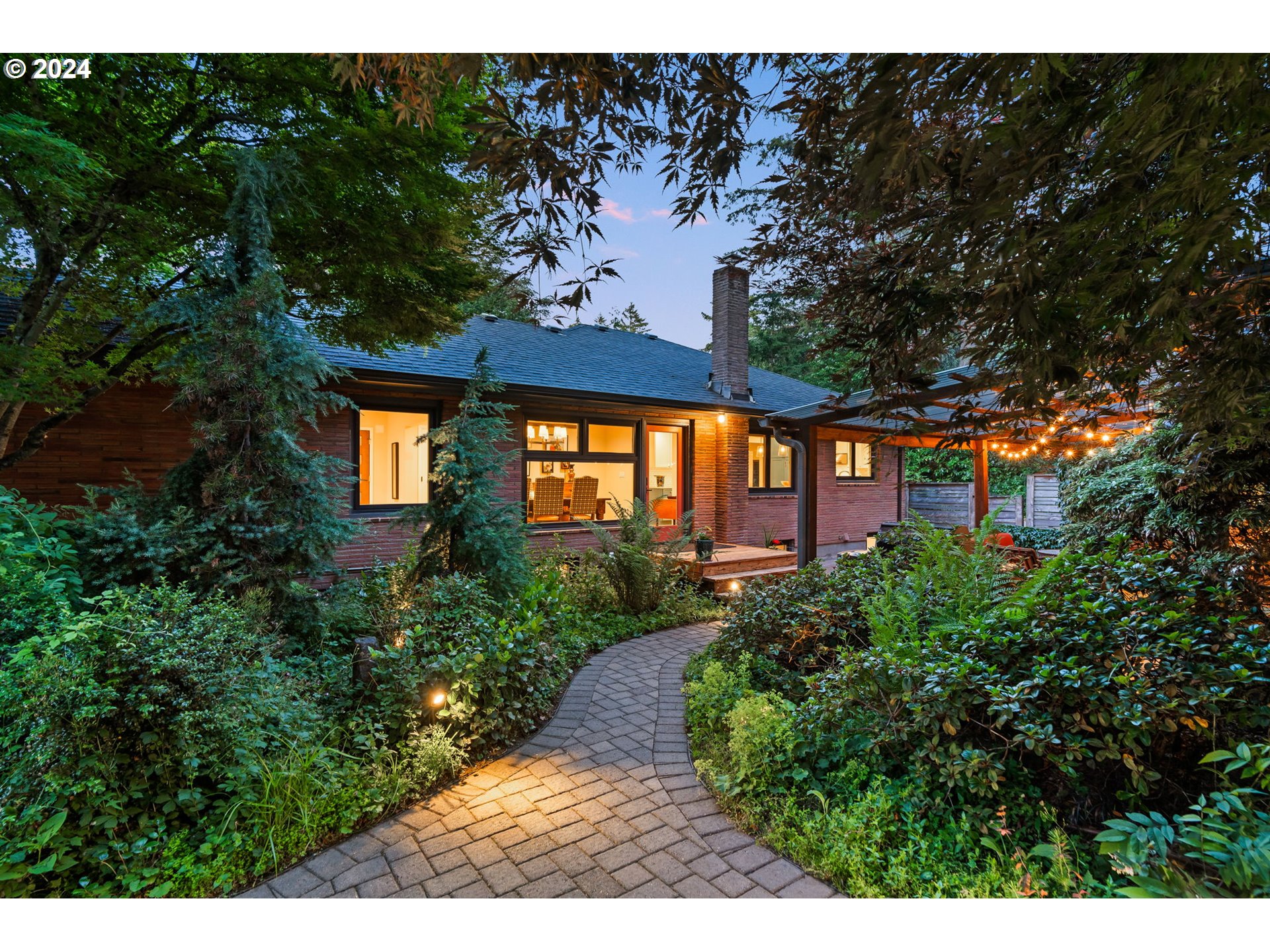 260 S PALATINE HILL RD