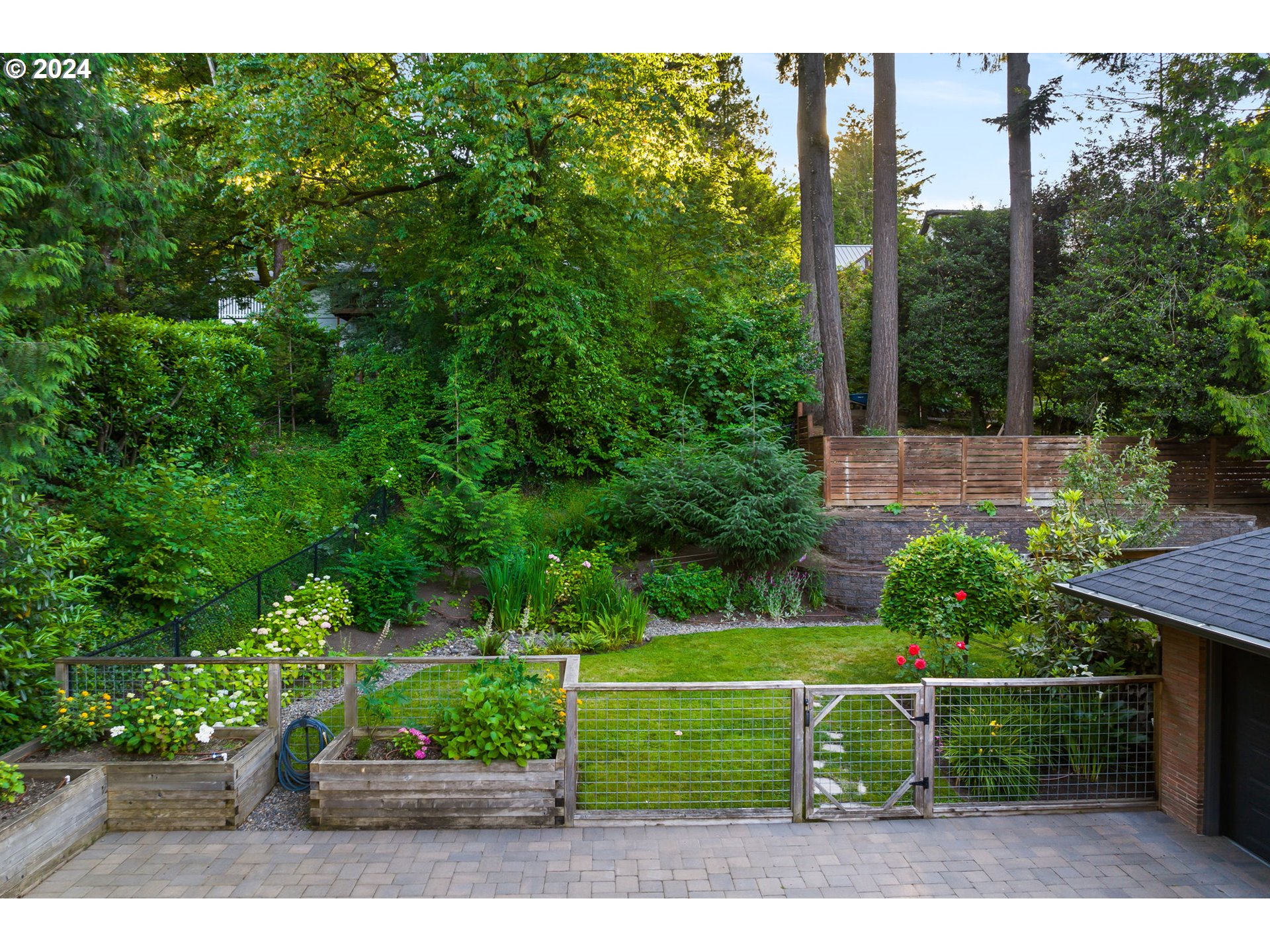 260 S PALATINE HILL RD