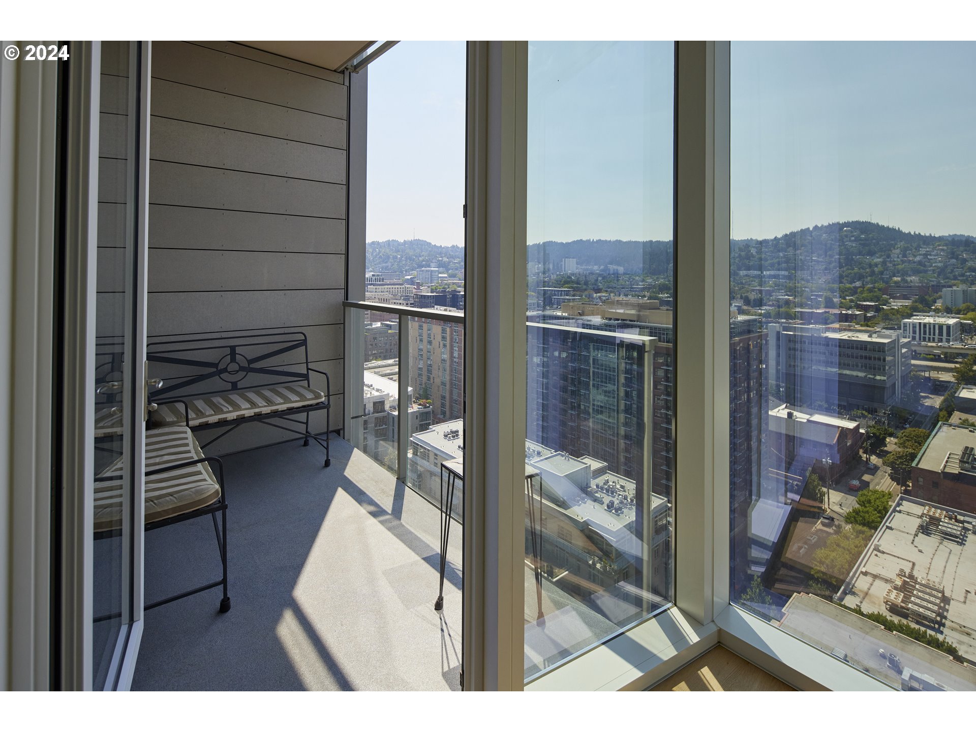 1075 NW NORTHRUP ST 1912