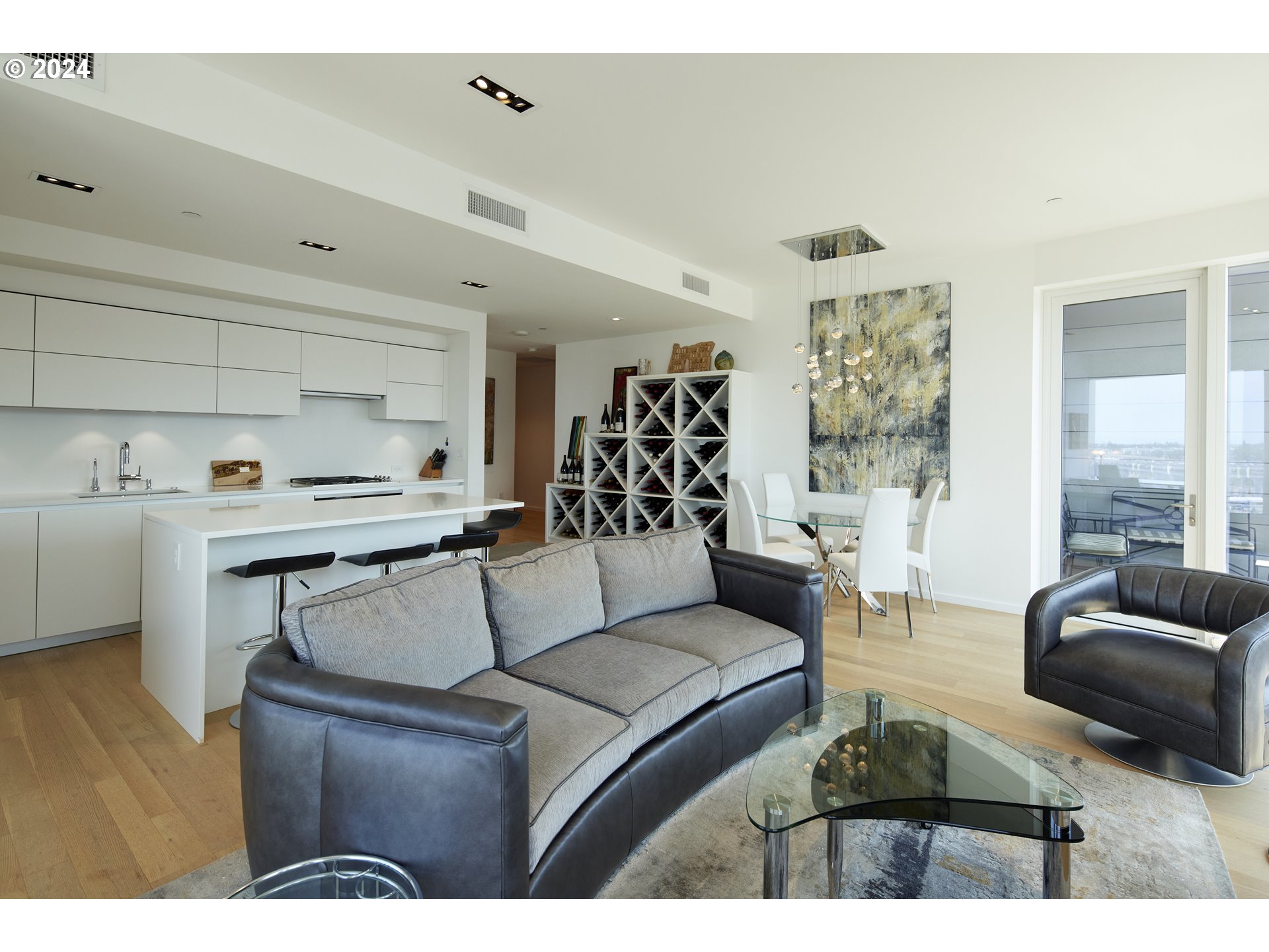 1075 NW NORTHRUP ST 1912