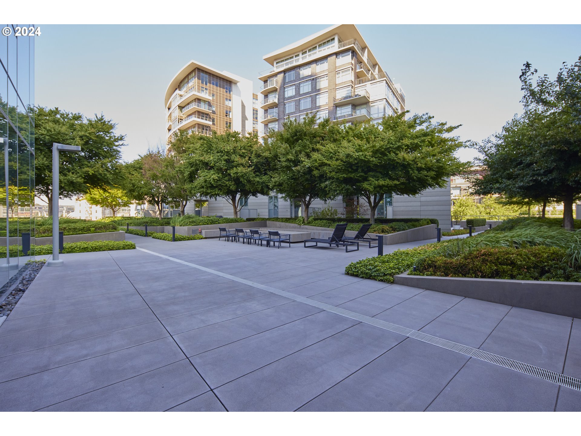 1075 NW NORTHRUP ST 1912