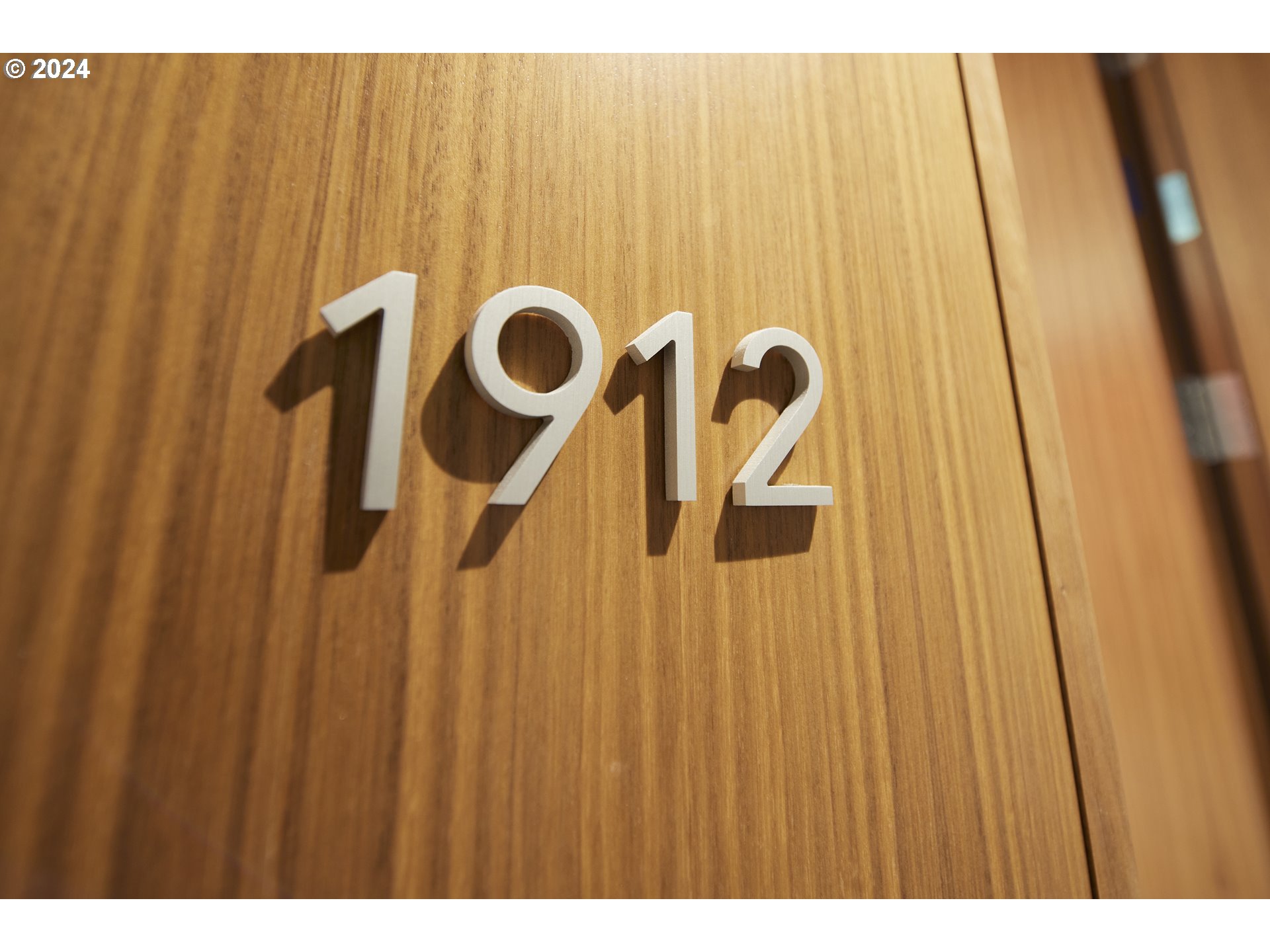 1075 NW NORTHRUP ST 1912