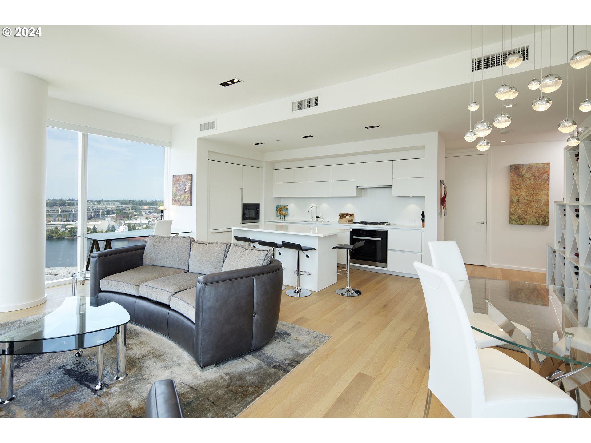 1075 NW NORTHRUP ST 1912