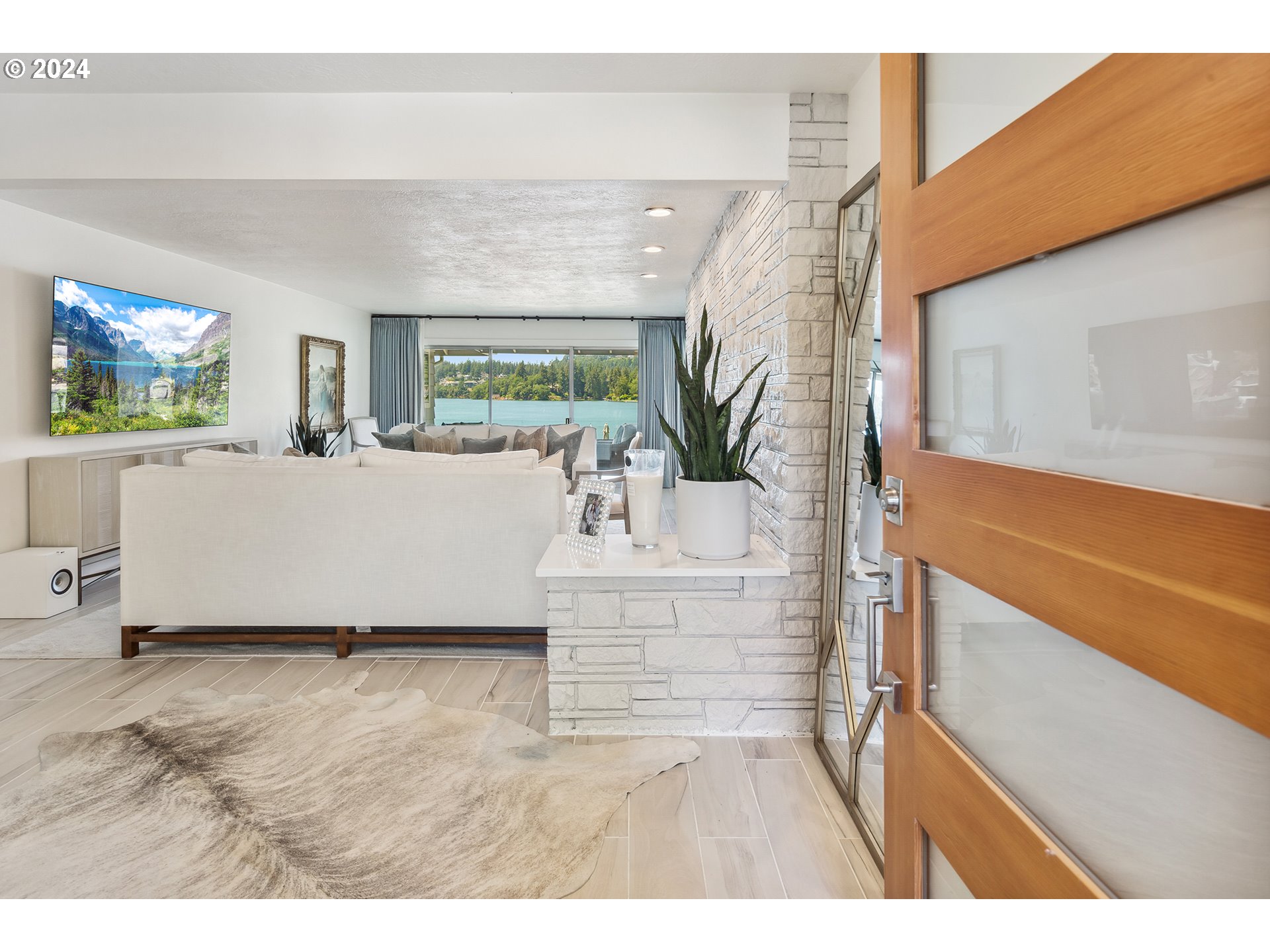 951 WESTPOINT RD