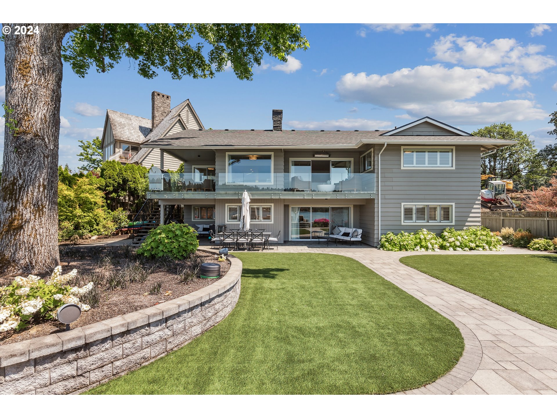 951 WESTPOINT RD